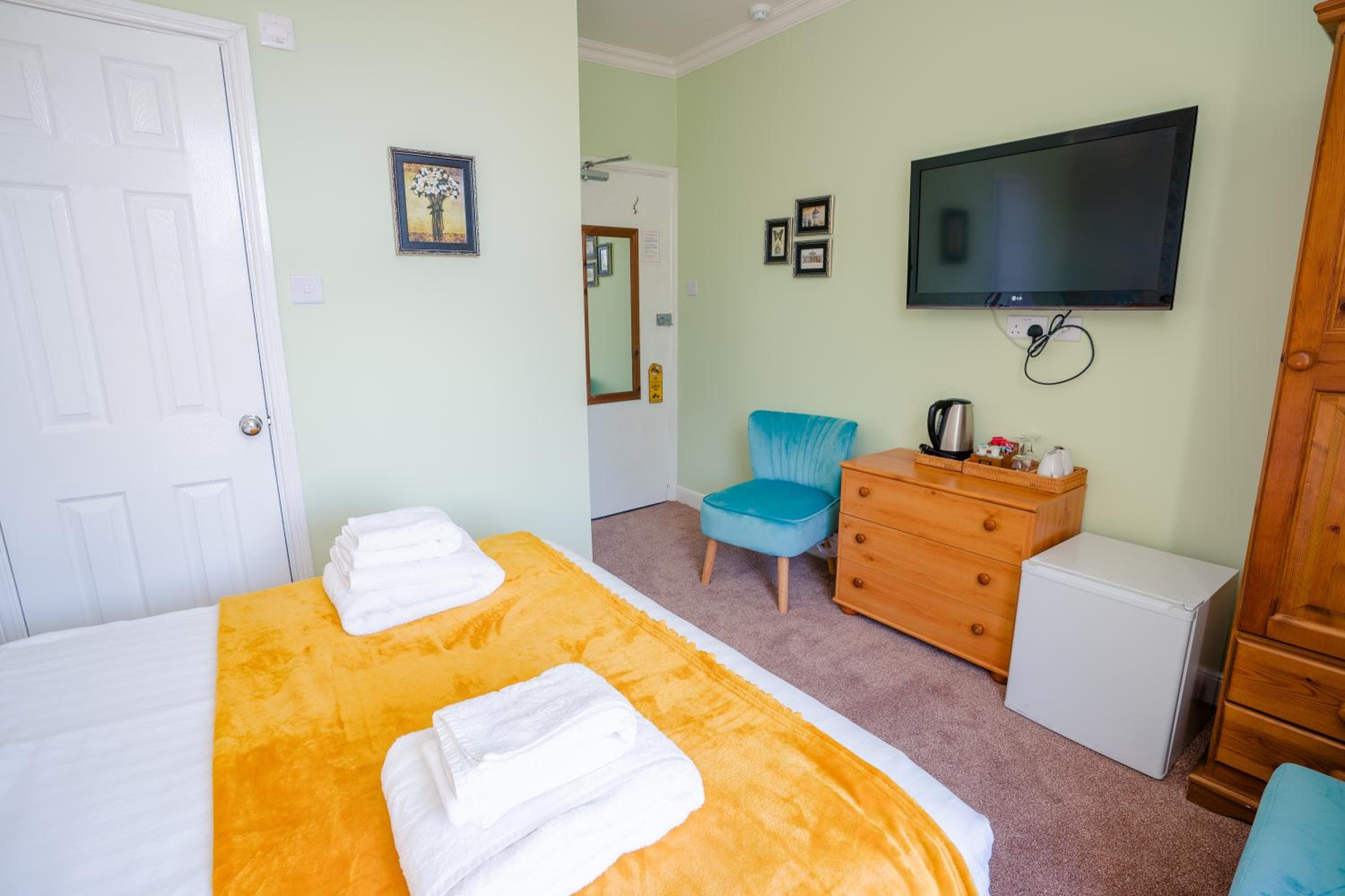 The Cottage - Room Only