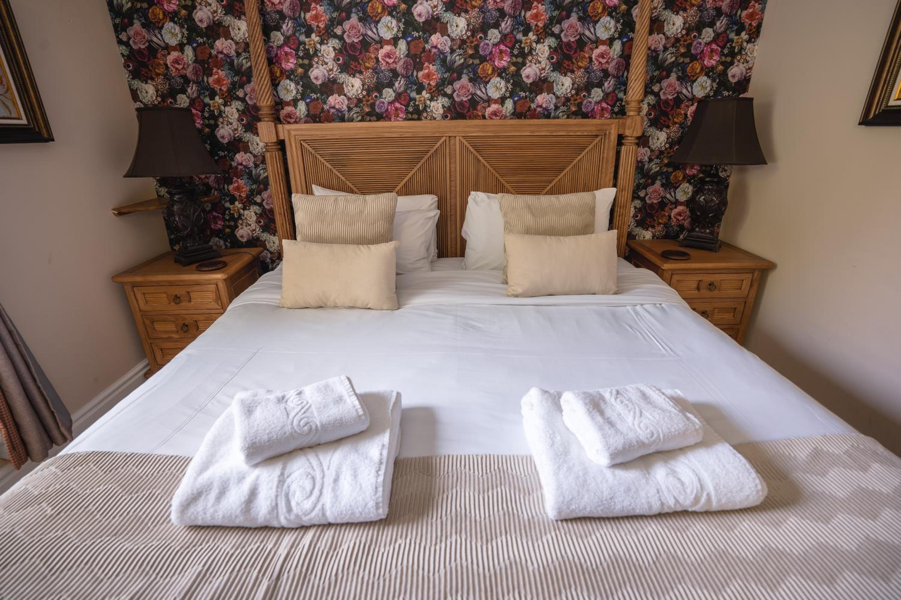 The Cottage - Room Only