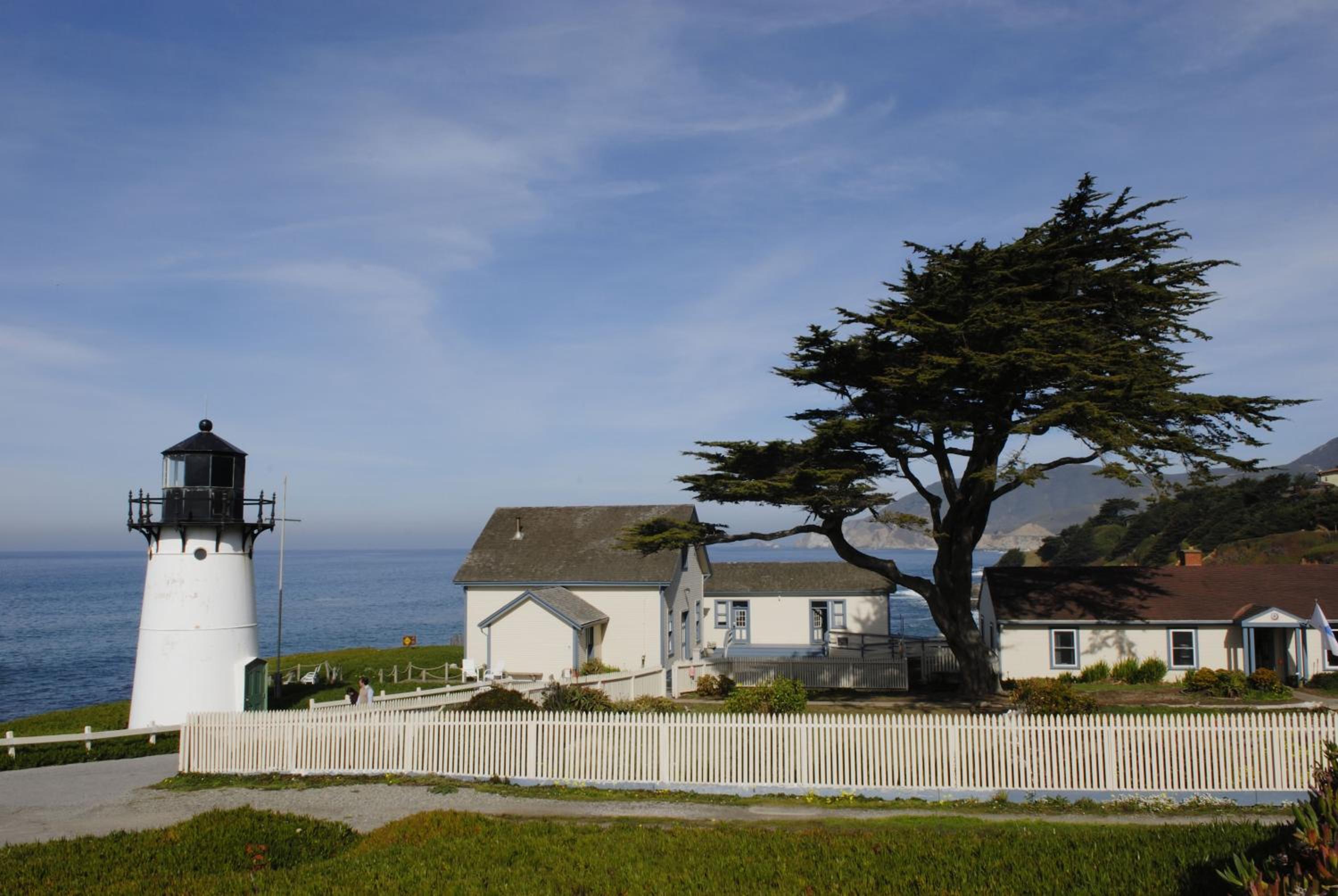 HI Point Montara Lighthouse