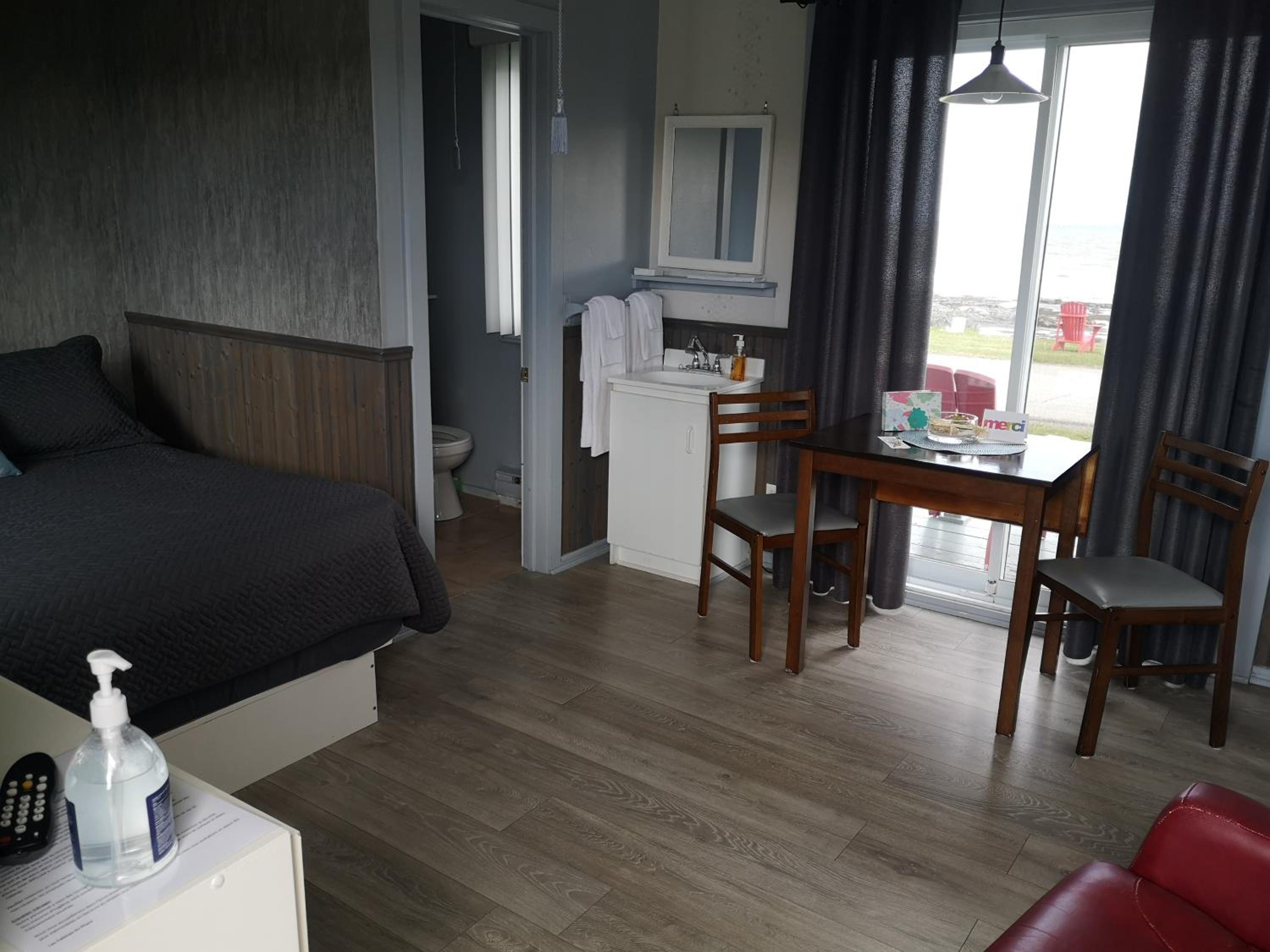 Photo 8