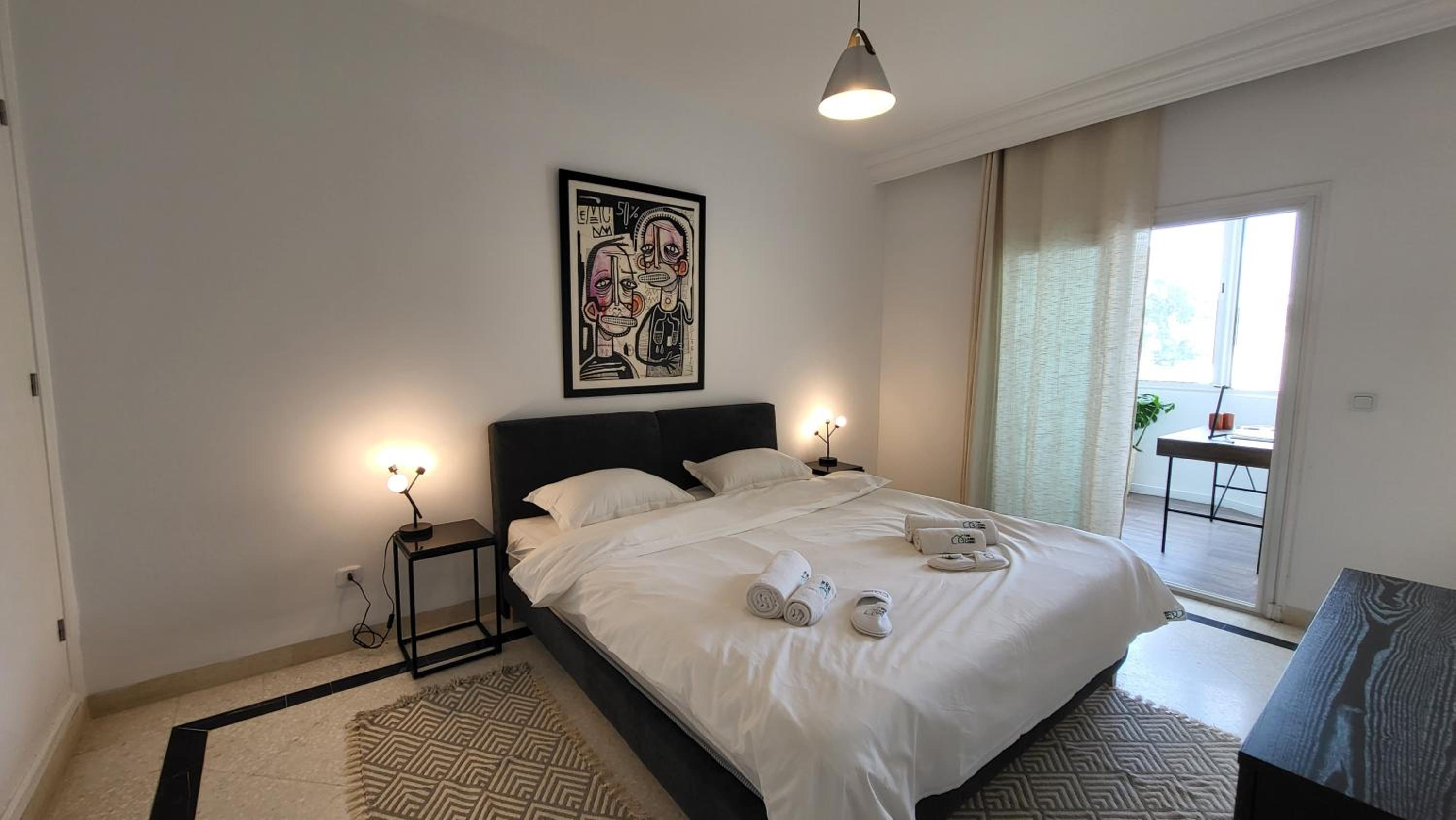 The Perfect Flat Sea side central luxurious view 3