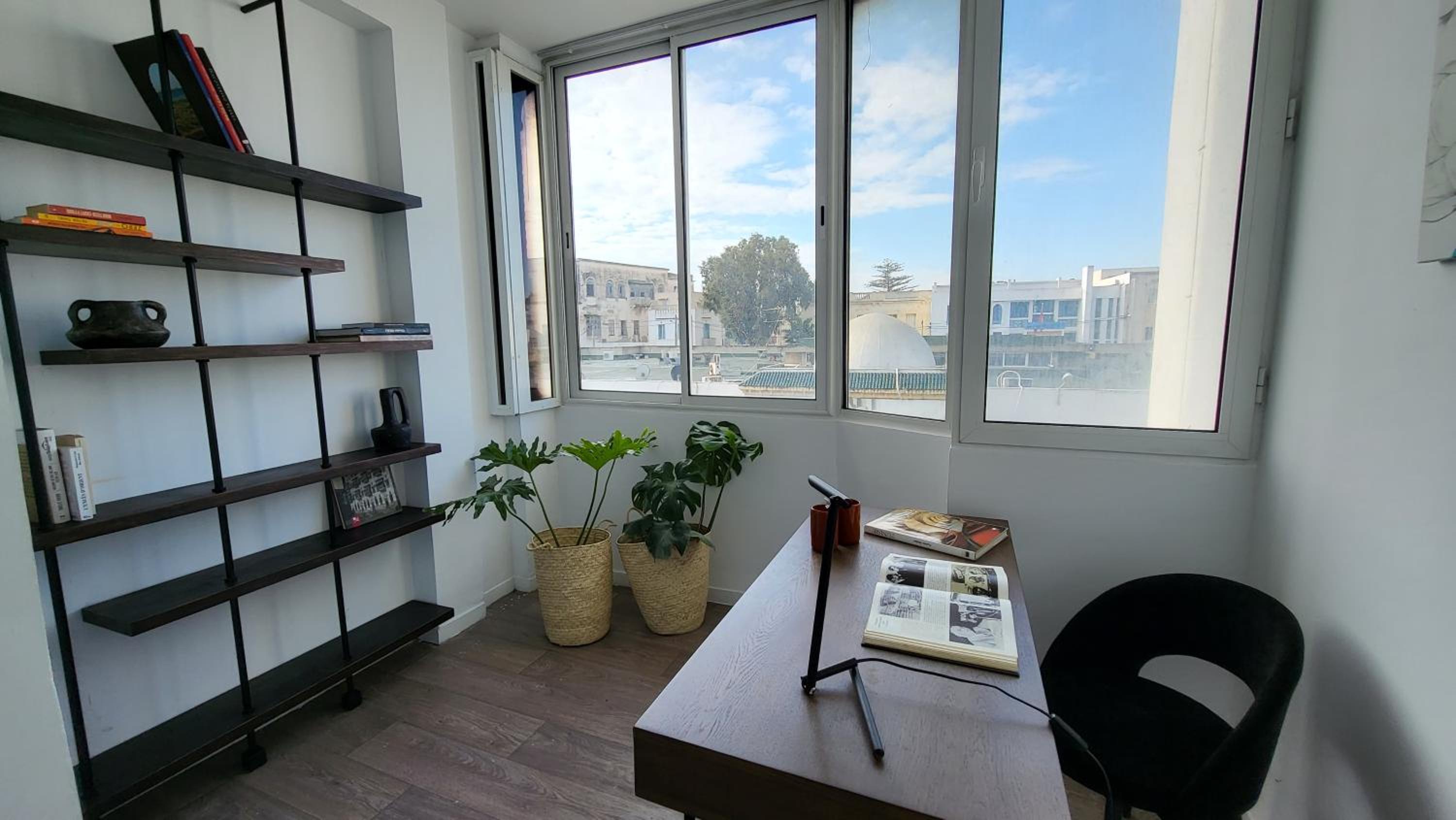 The Perfect Flat Sea side central luxurious view 5