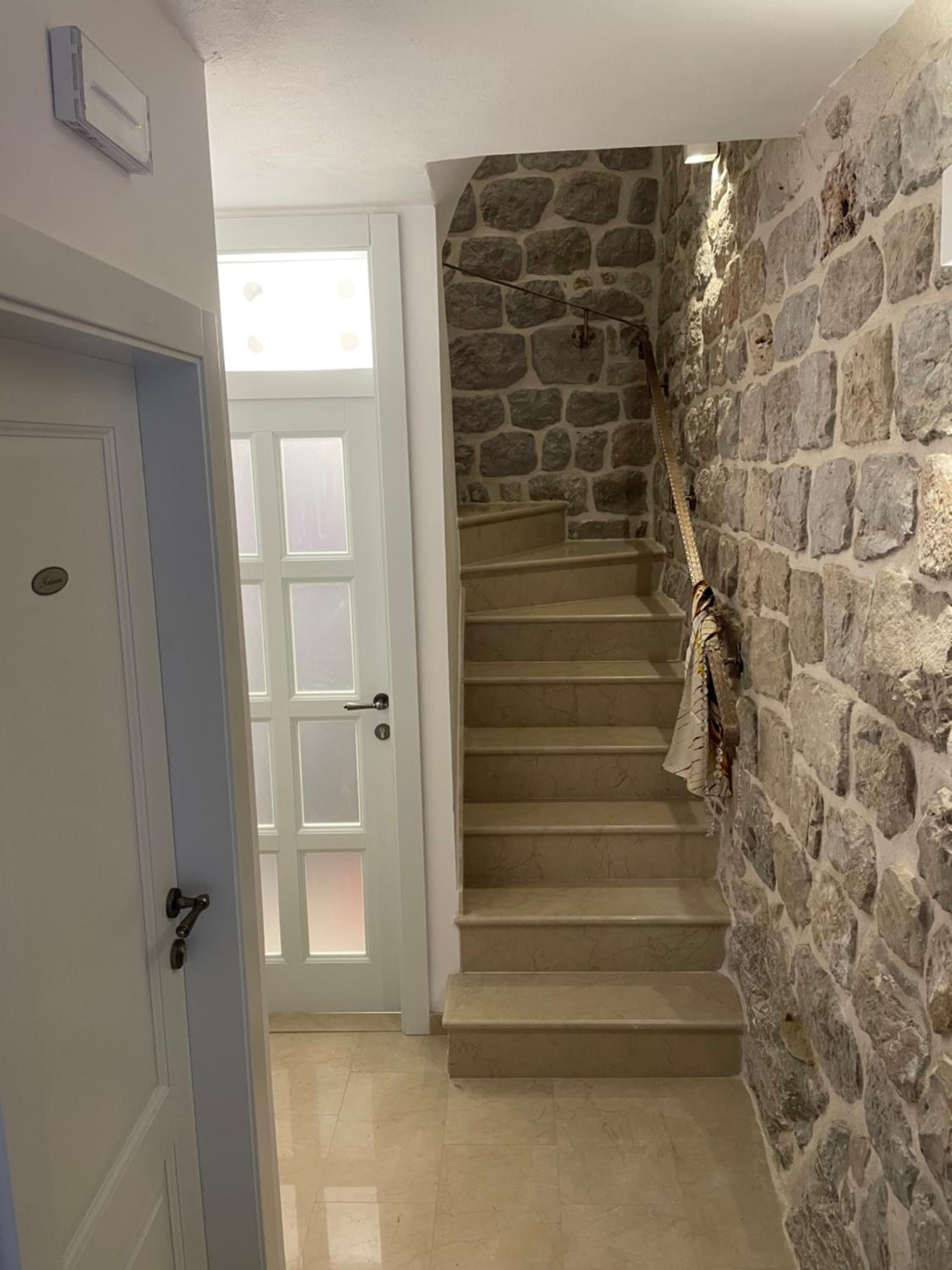 Dubrovnik Throne Suite III.