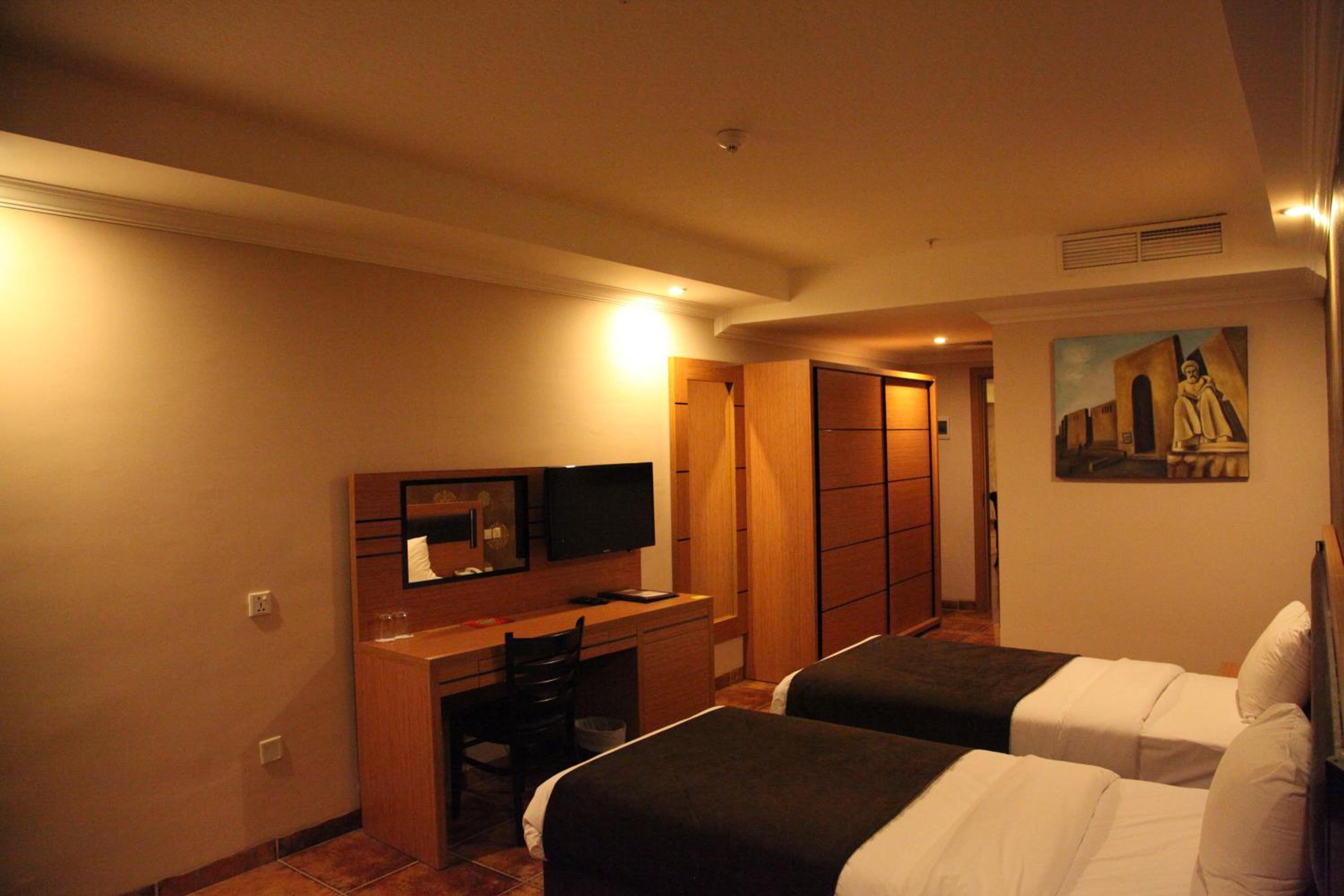 Photo 42