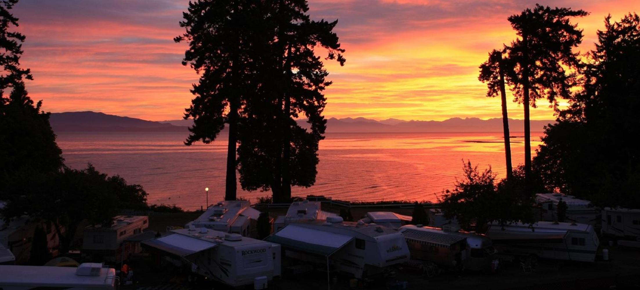 Parksville Vacations - Travelodge by Wyndham Parksville - Property Image 1