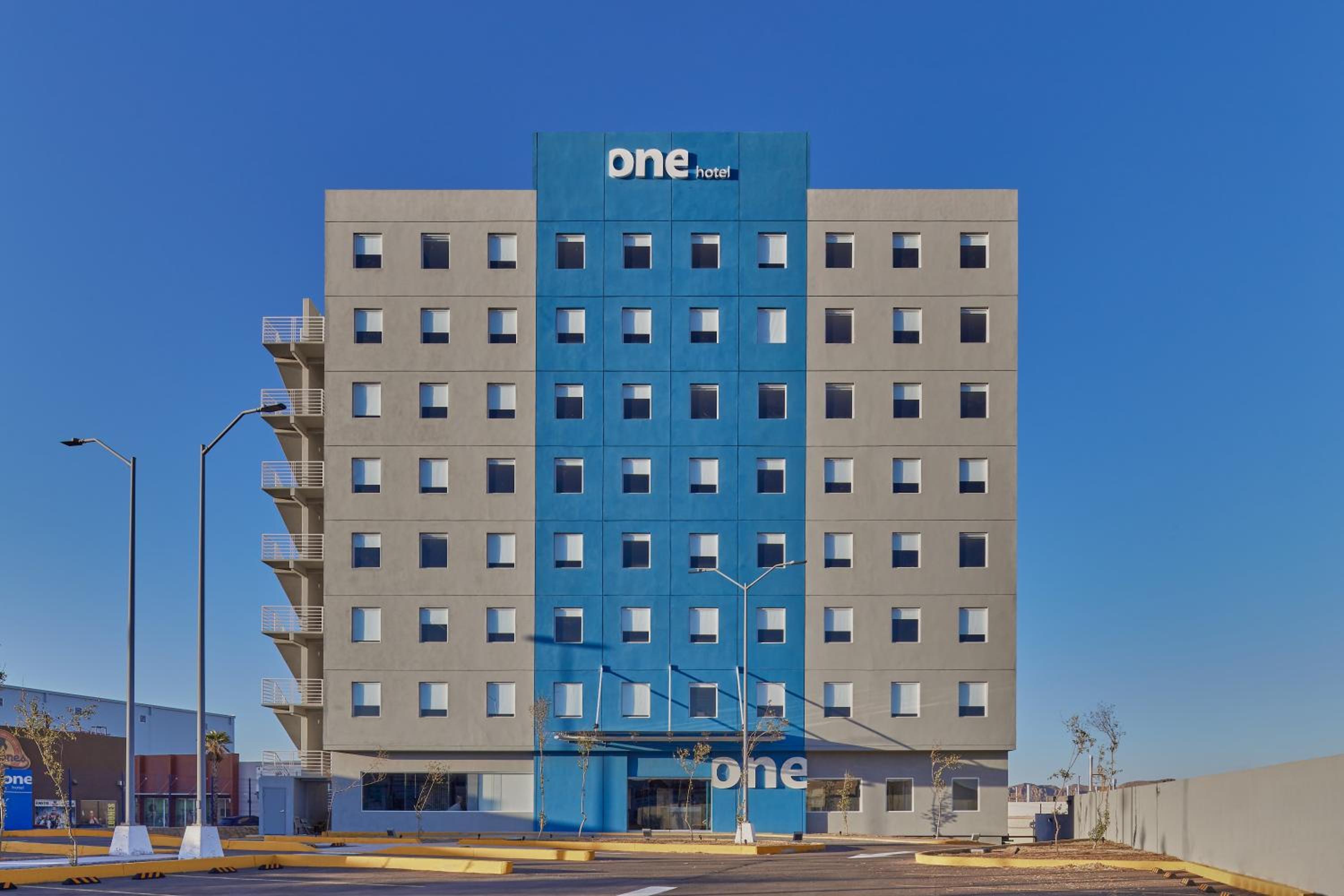 Hotel One Chihuahua Norte - Image 1