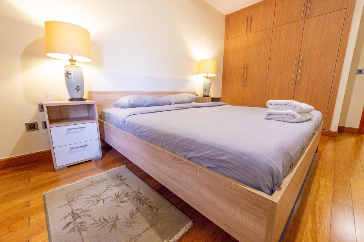 Stylish 1BR - Murad Tower near Mall of Emirates - MRD