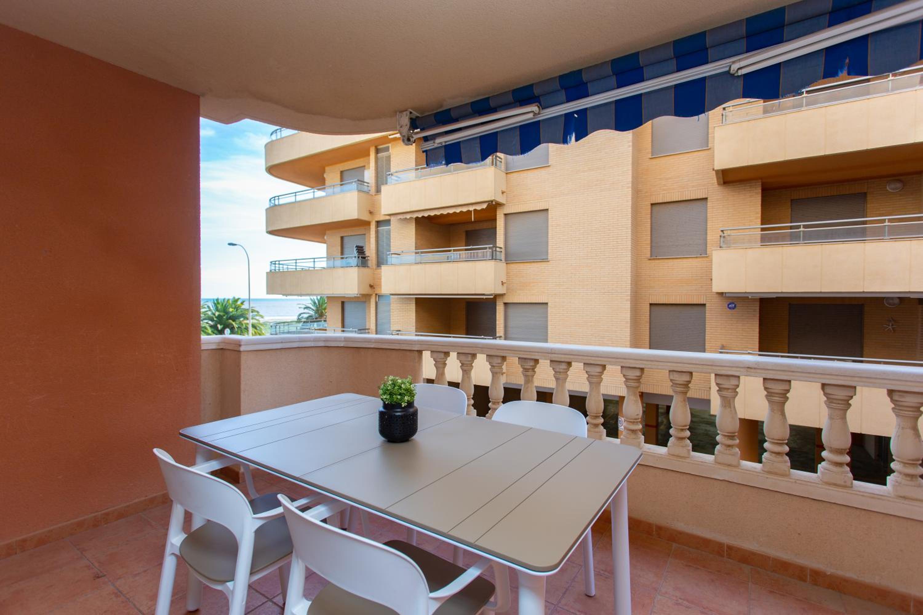 Dénia FRONT BEACH Apartment view 2