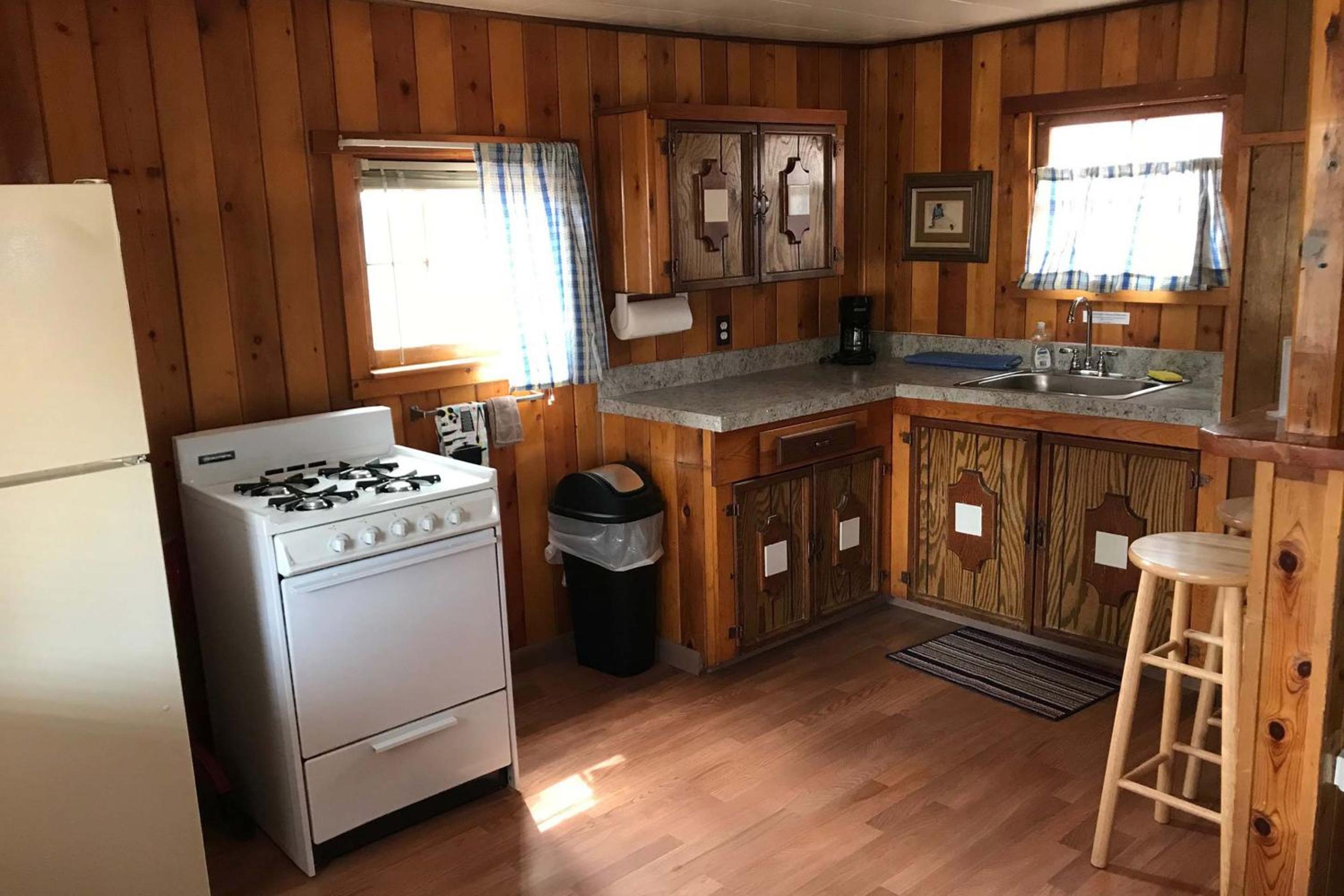 Elkhorn Lodge
