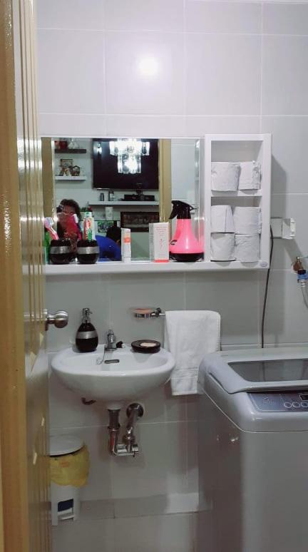 futura homes 2 bdr free pool access,netflix wifi fully furnished view 4