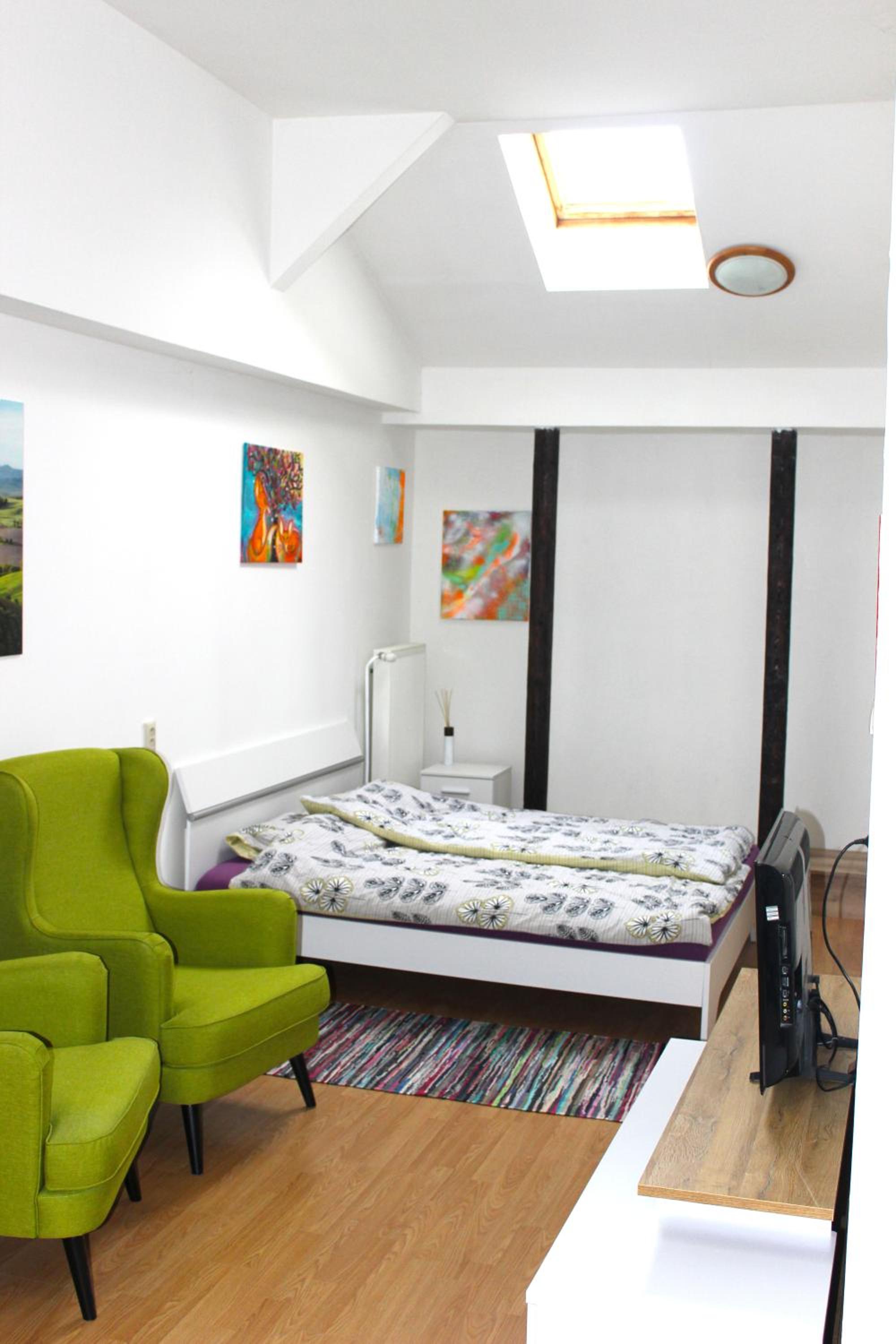 Priestranný apartmán v centre mesta view 2