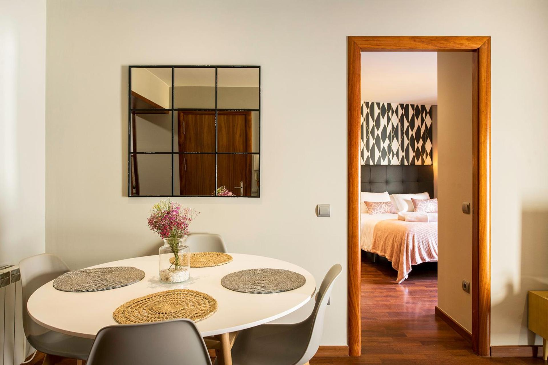 UP ROOMS BANYOLES view 2