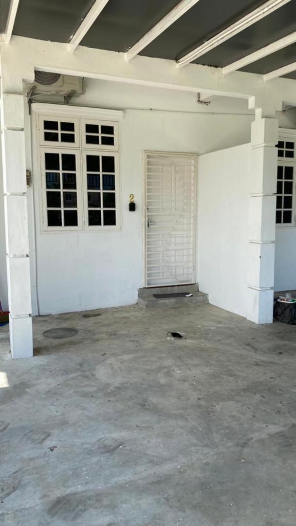 HOMESTAY ASTON GARDEN KB photo 6