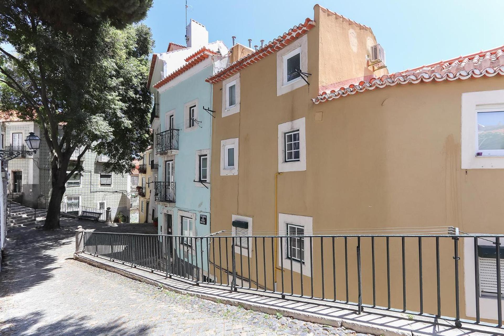 Alfama Suite by Homing