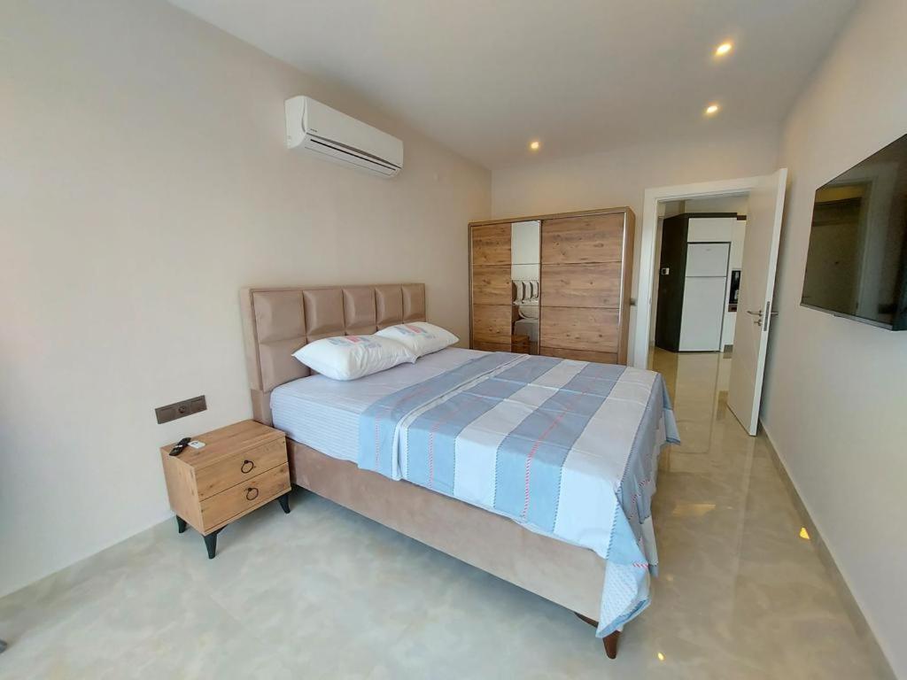 Apartment by the sea view 3