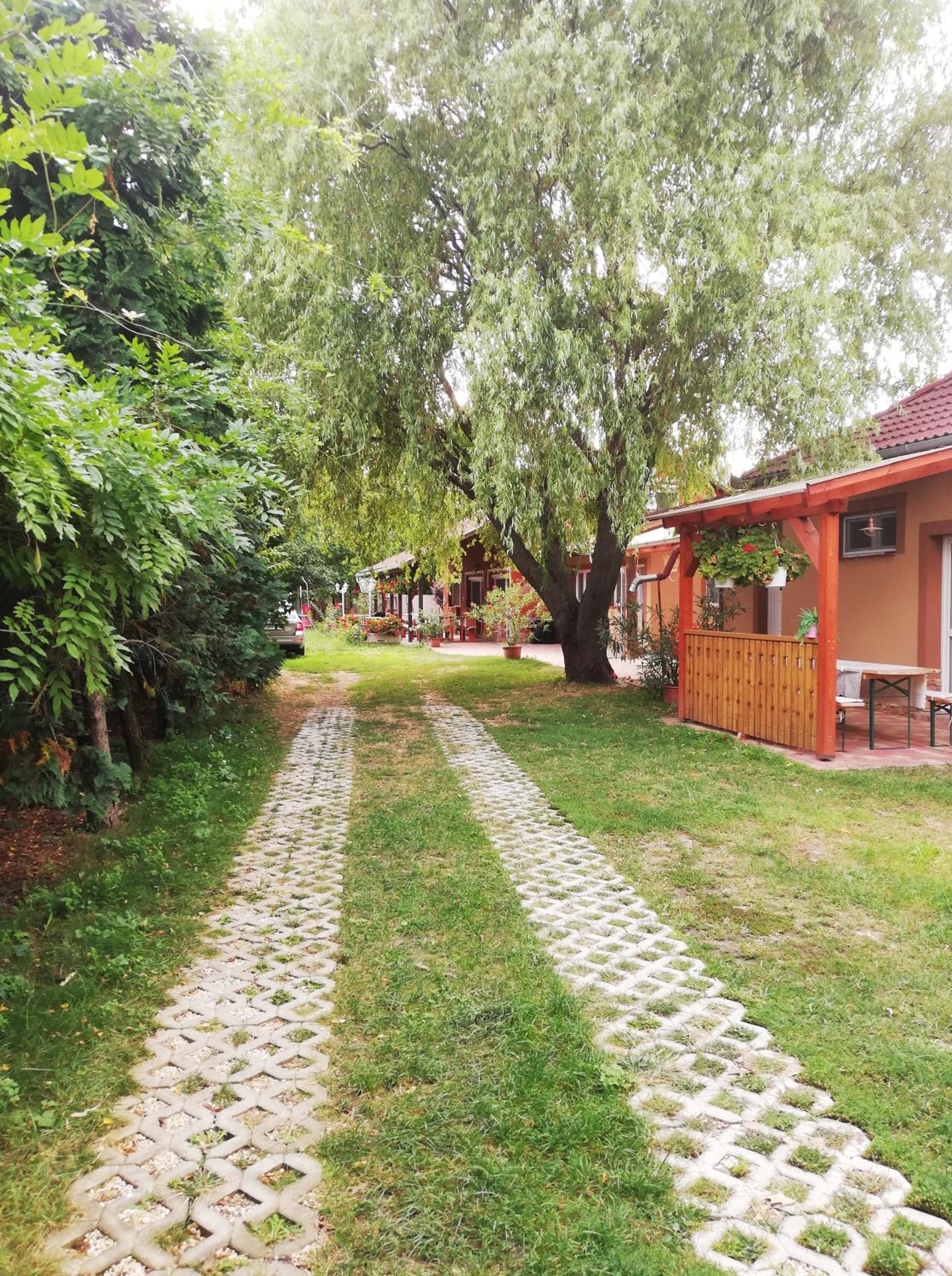 Tessedik Vendégház view 5