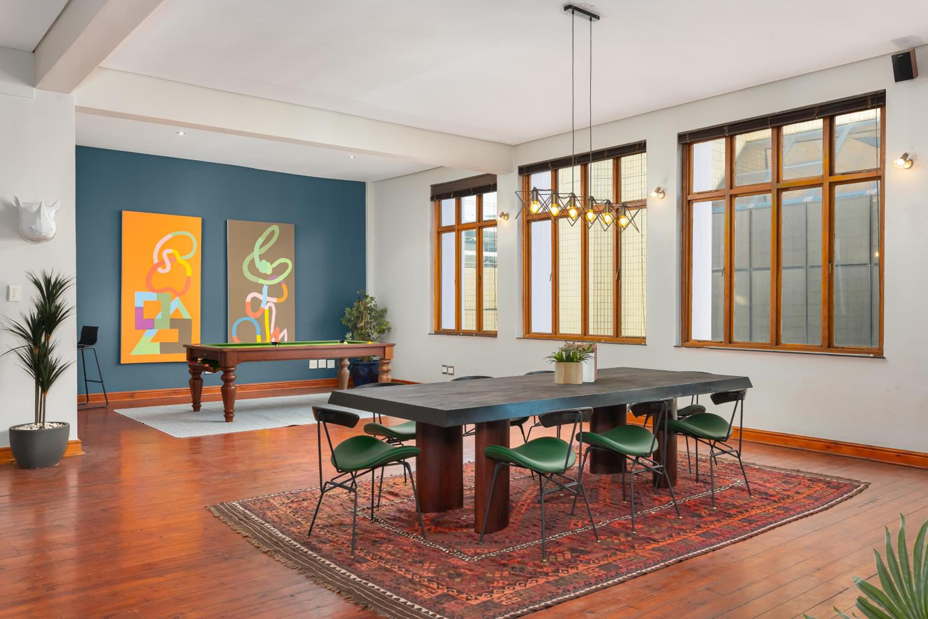 Inner City New York Style Loft, Pool Table