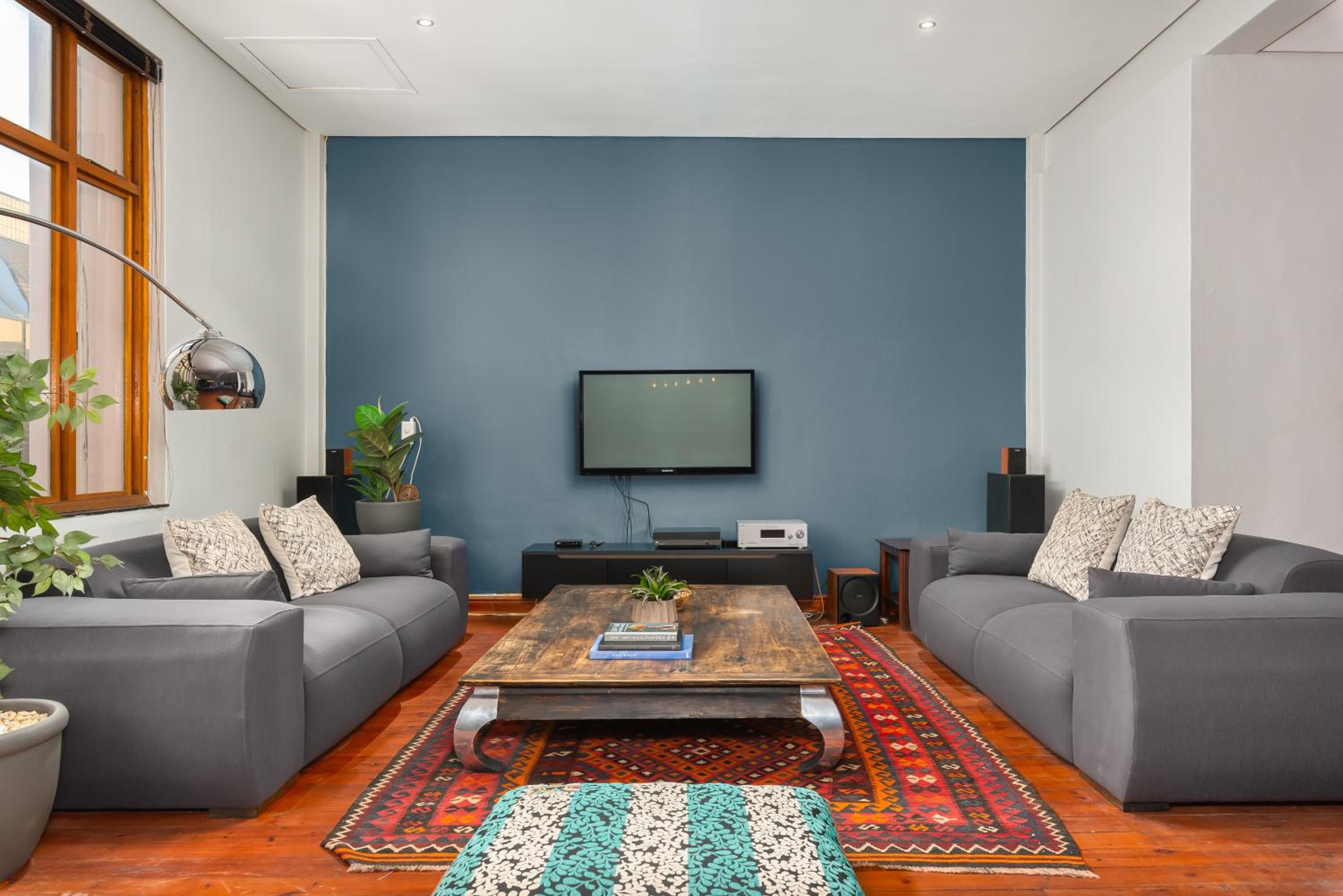 Inner City New York Style Loft, Pool Table