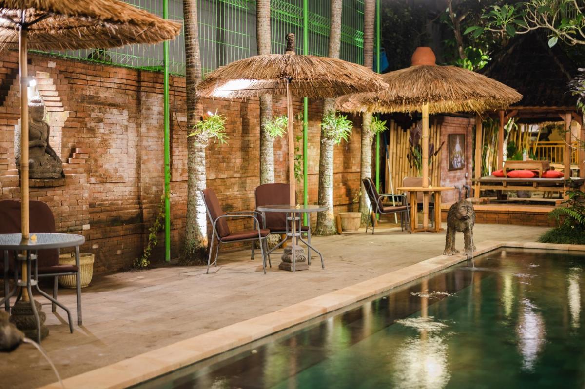 outdoor BBQ area