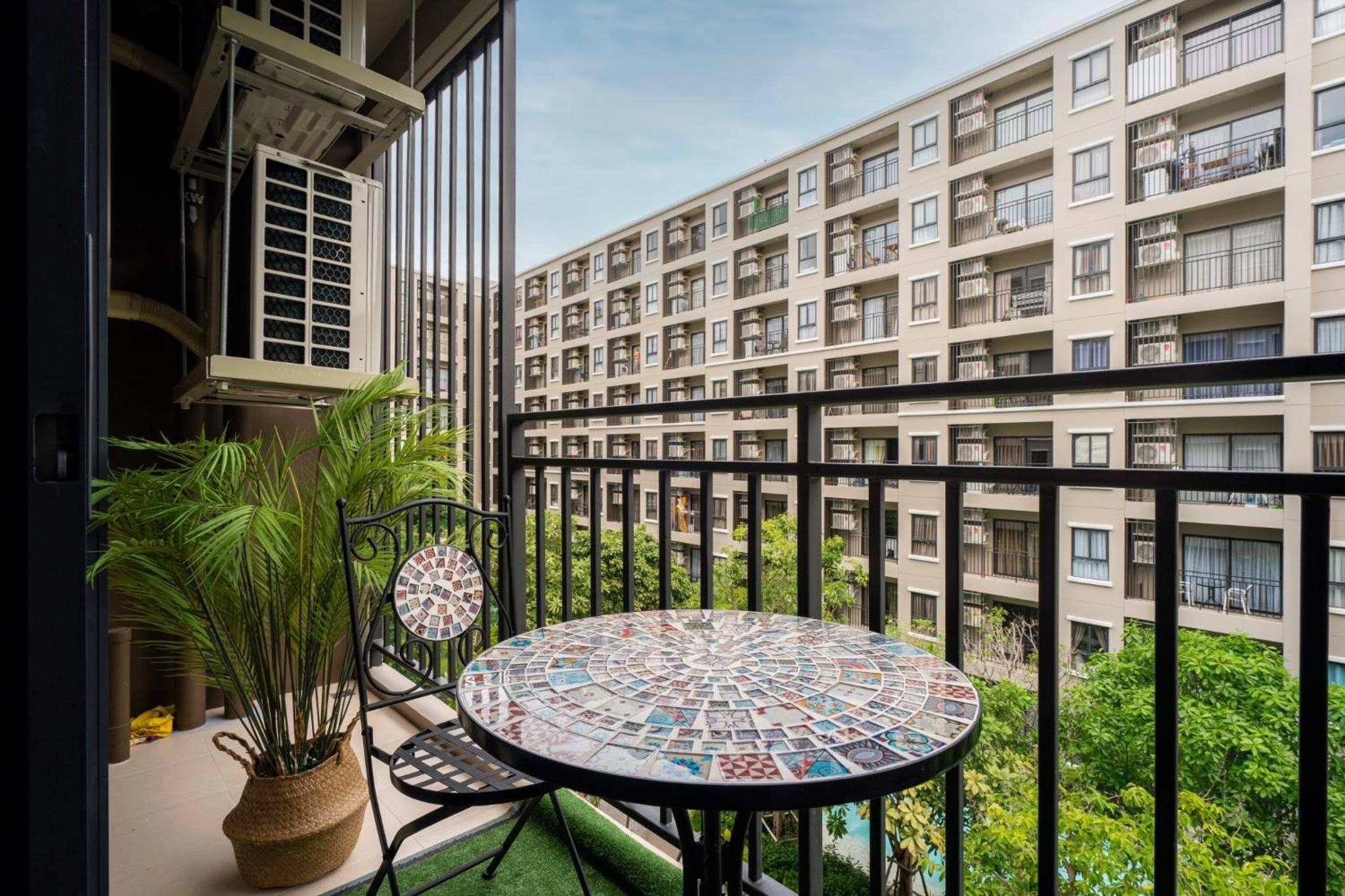 Lacasita Near Beach Huahin (Room564) view 2