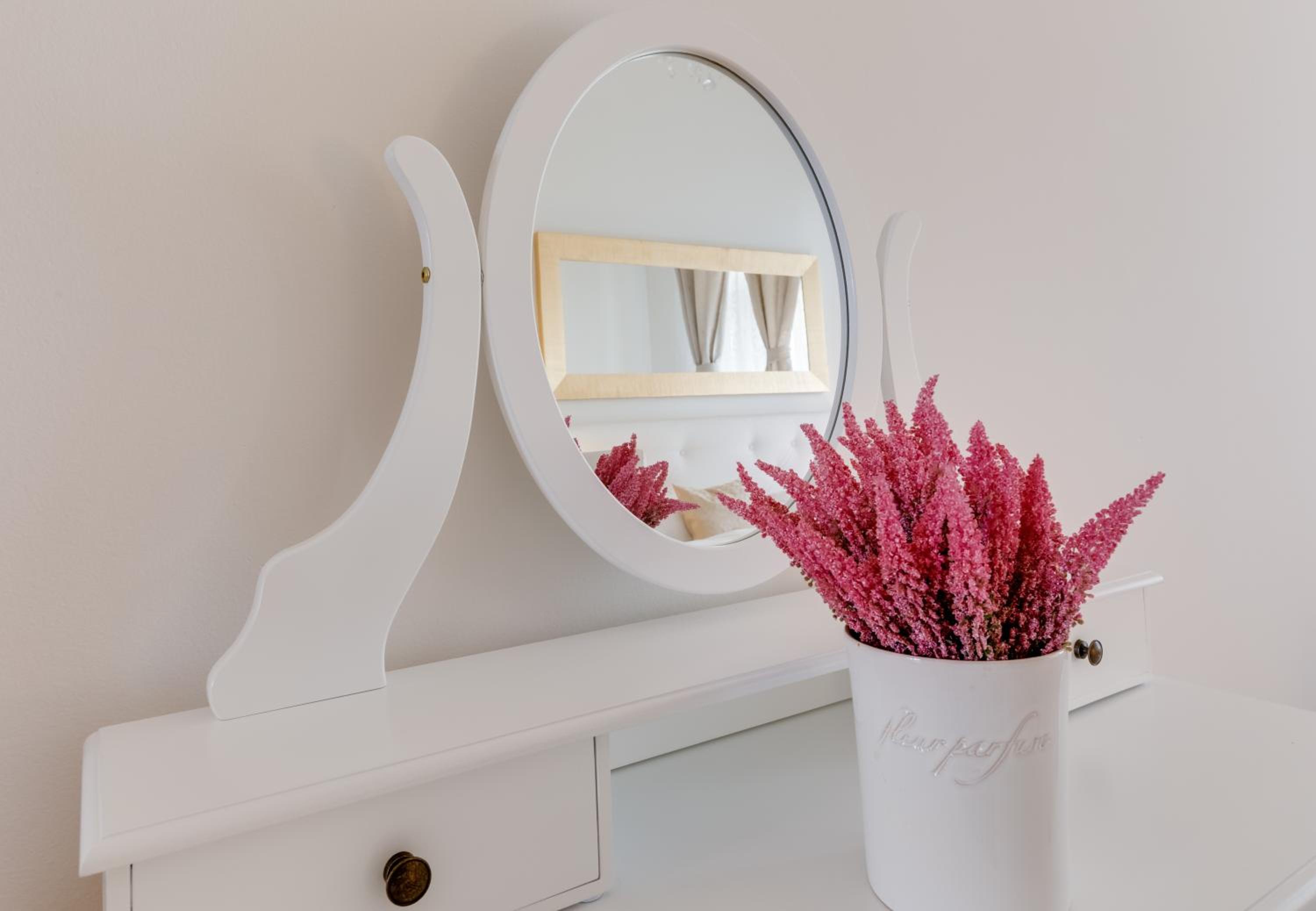 Luxury Riverside Apartments In The Center Of Prague