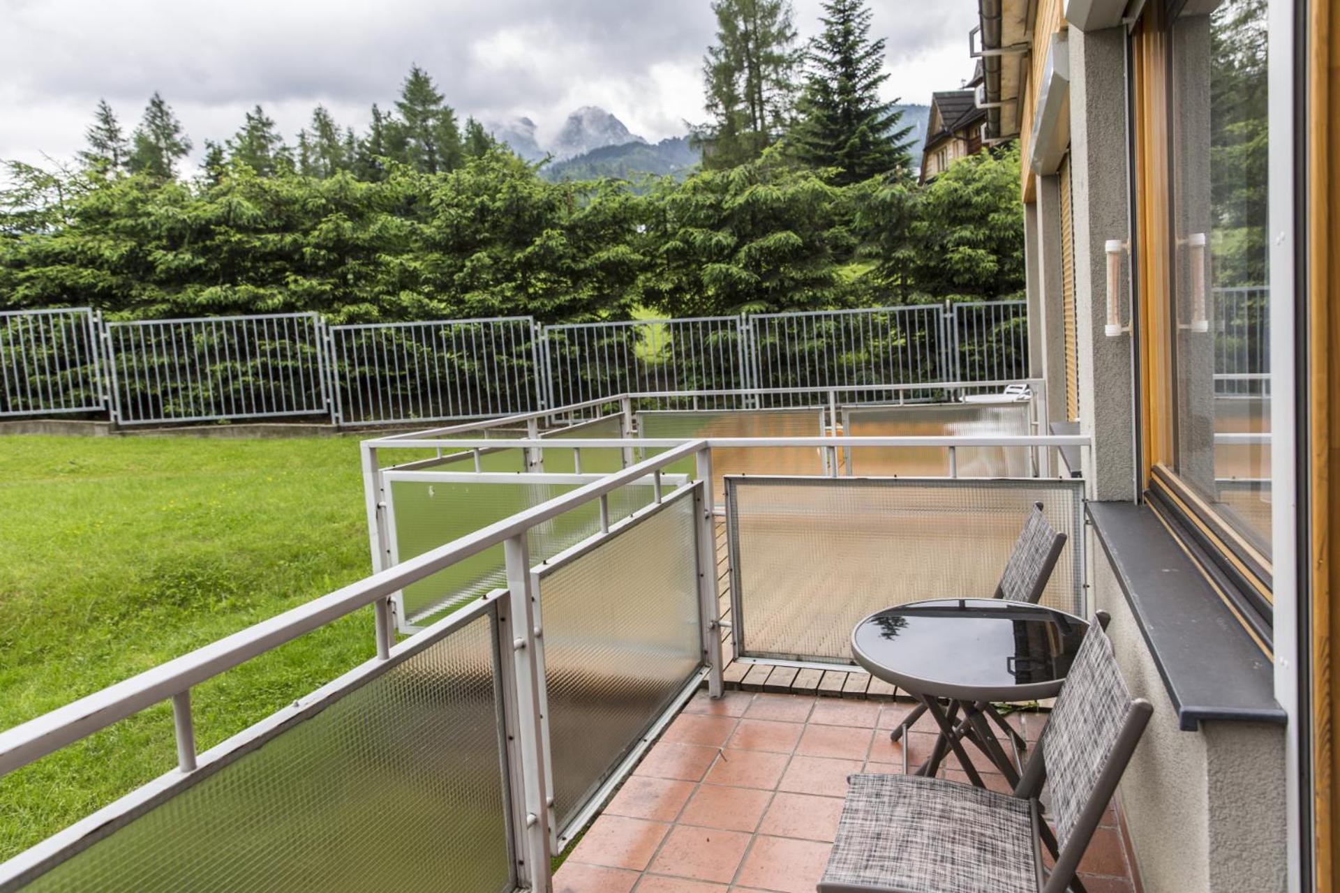 VivaApart Rodzinne apartamenty z basenem i widokiem na Giewont