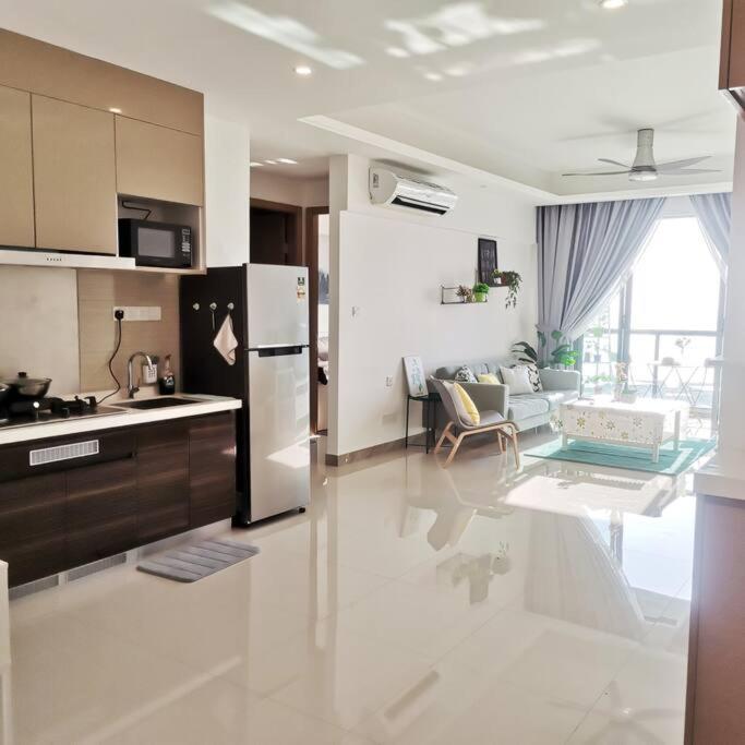 R&F Mall,Country Style Seaview 2 bedrooms