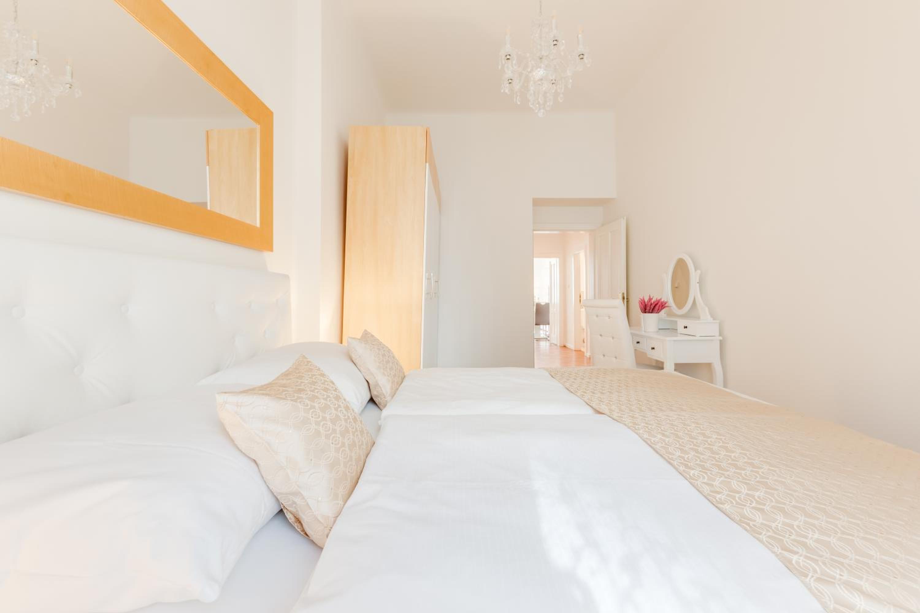 Luxury Riverside Apartments In The Center Of Prague