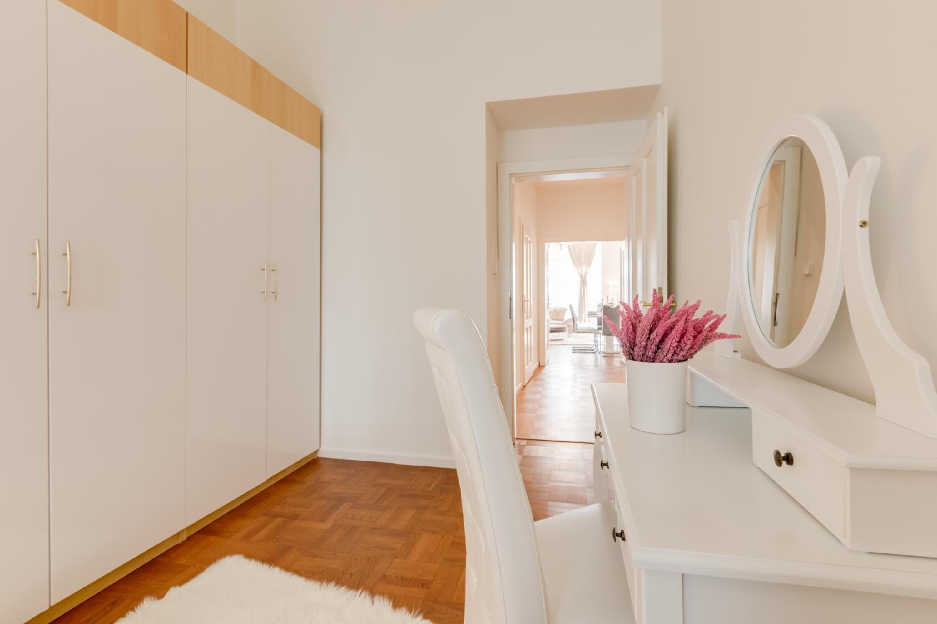 Luxury Riverside Apartments In The Center Of Prague
