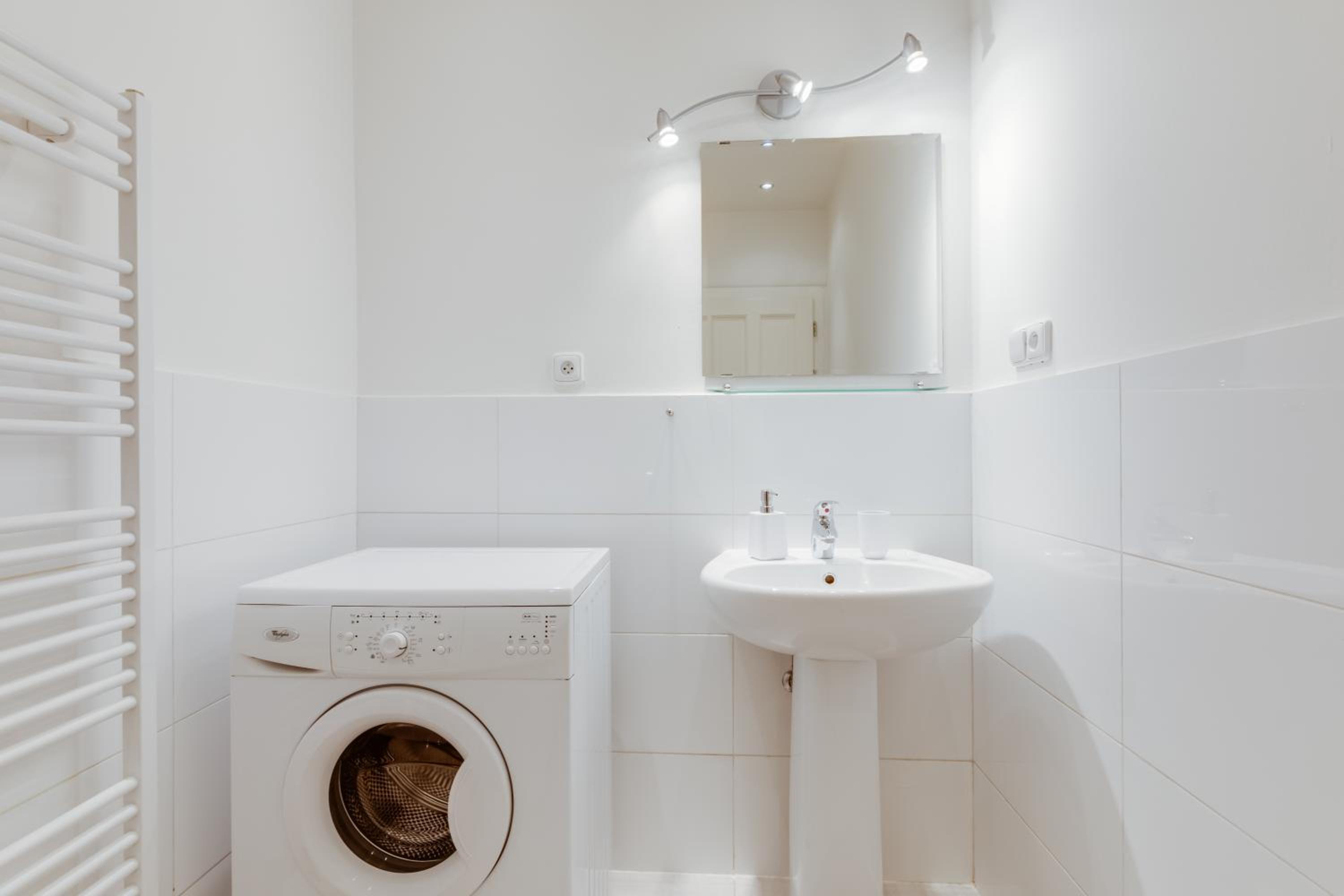 Luxury Riverside Apartments In The Center Of Prague