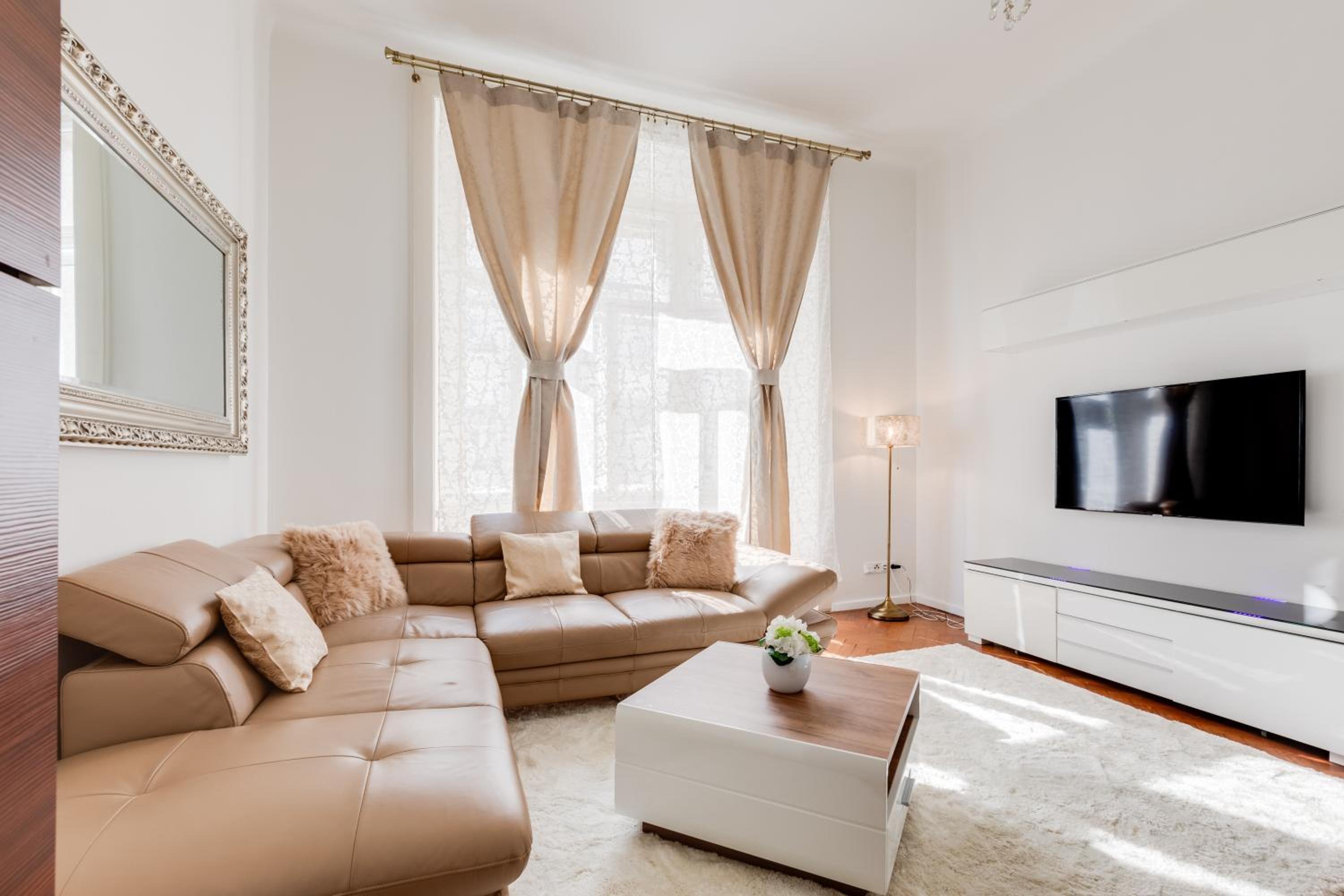 Luxury Riverside Apartments In The Center Of Prague