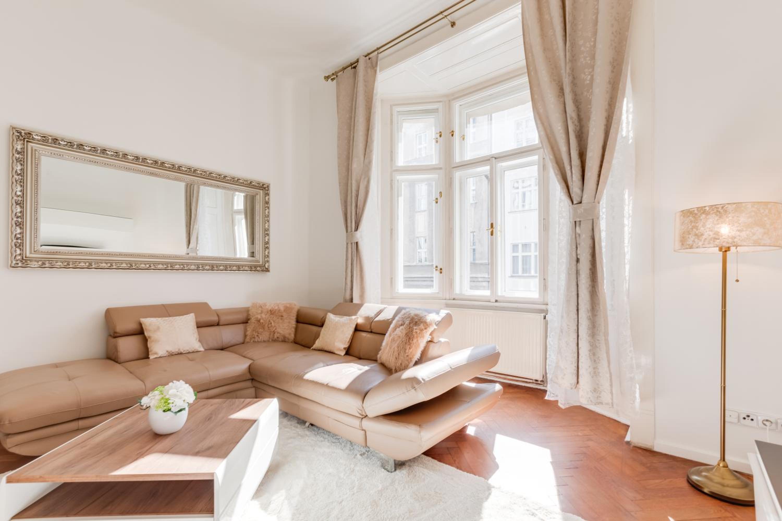Luxury Riverside Apartments In The Center Of Prague