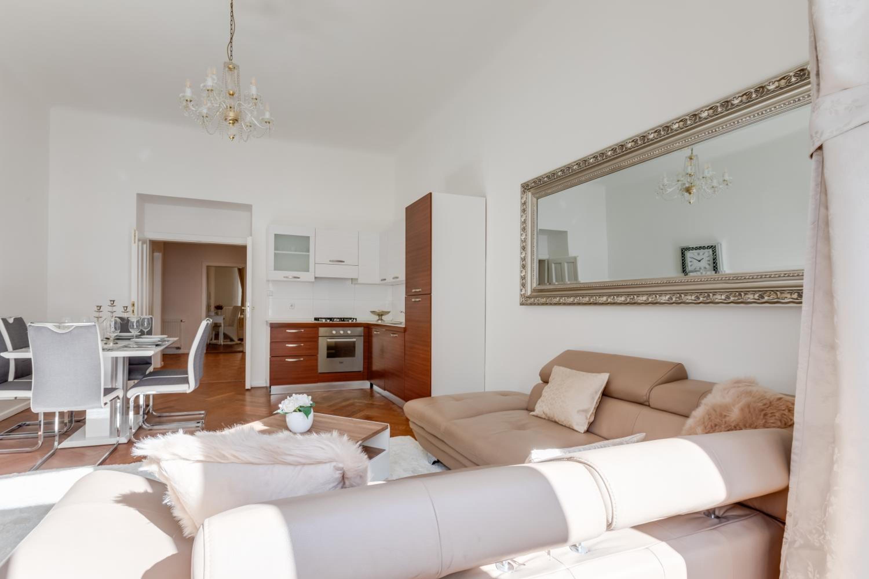 Luxury Riverside Apartments In The Center Of Prague