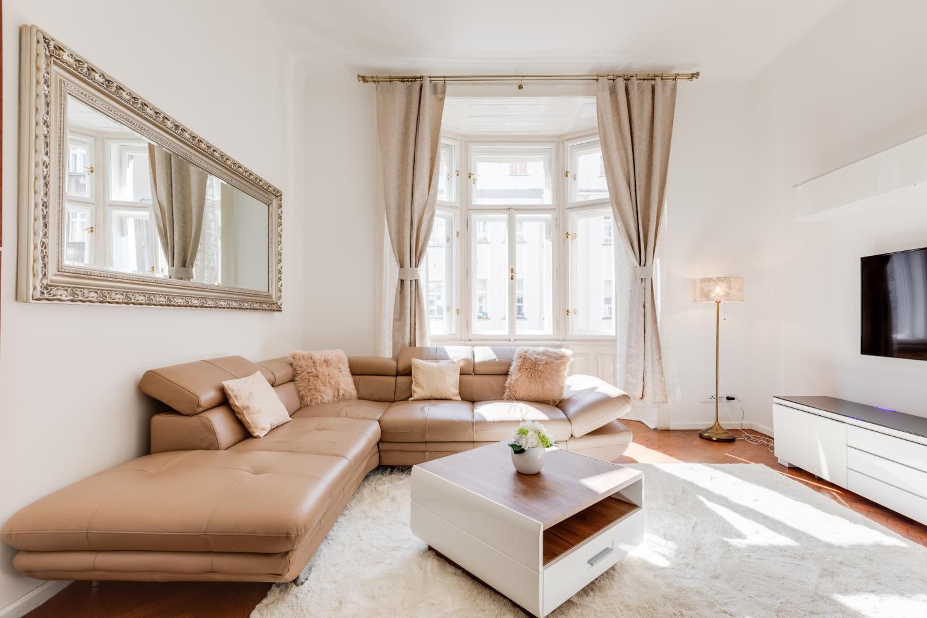 Luxury Riverside Apartments In The Center Of Prague
