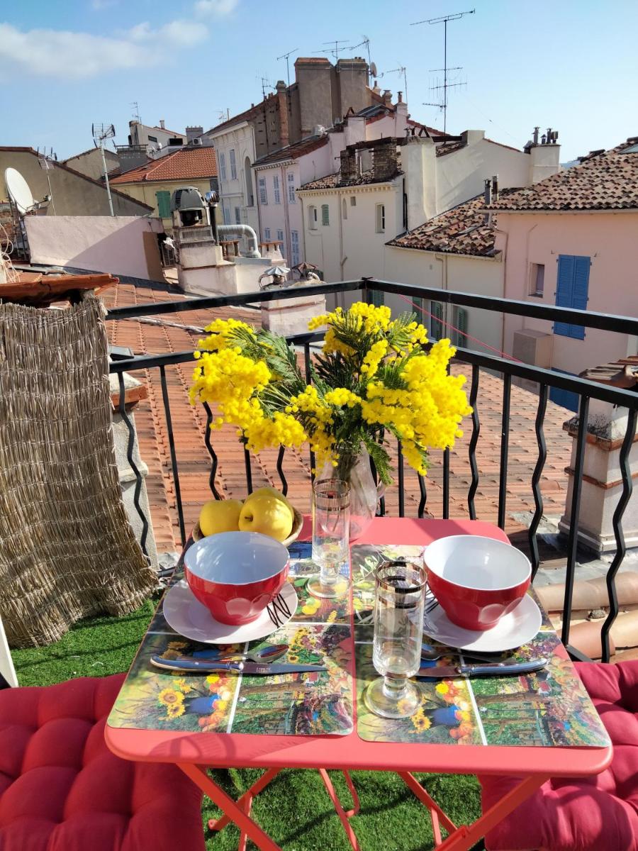 Studio a Cannes a 200 m de la plage avec vue sur la mer et terrasse amenagee photo 2