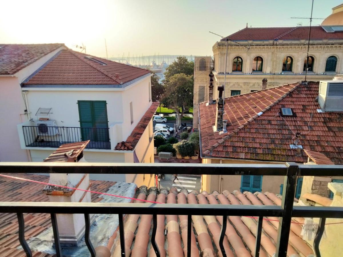Studio a Cannes a 200 m de la plage avec vue sur la mer et terrasse amenagee photo 4