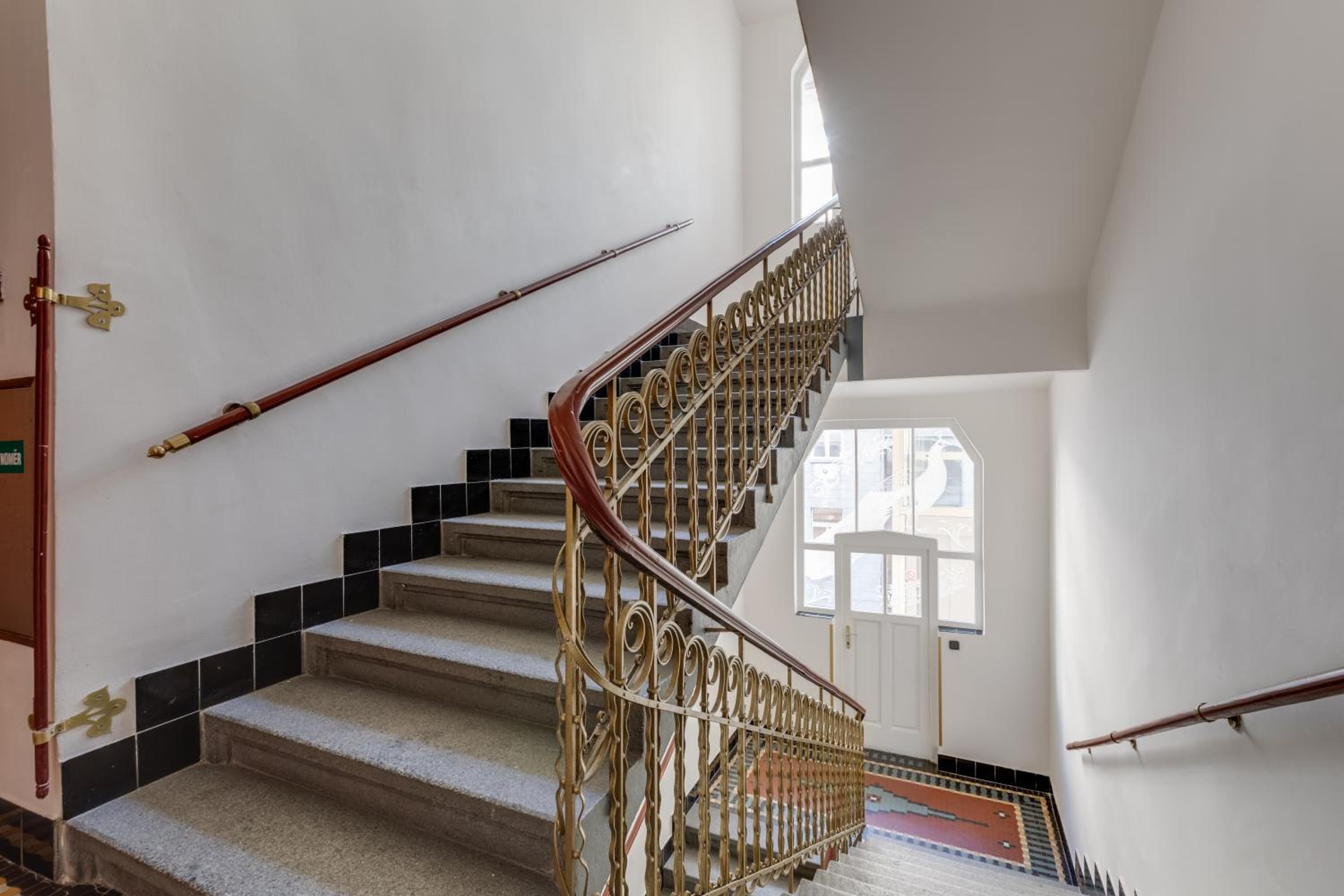 Luxury Riverside Apartments In The Center Of Prague