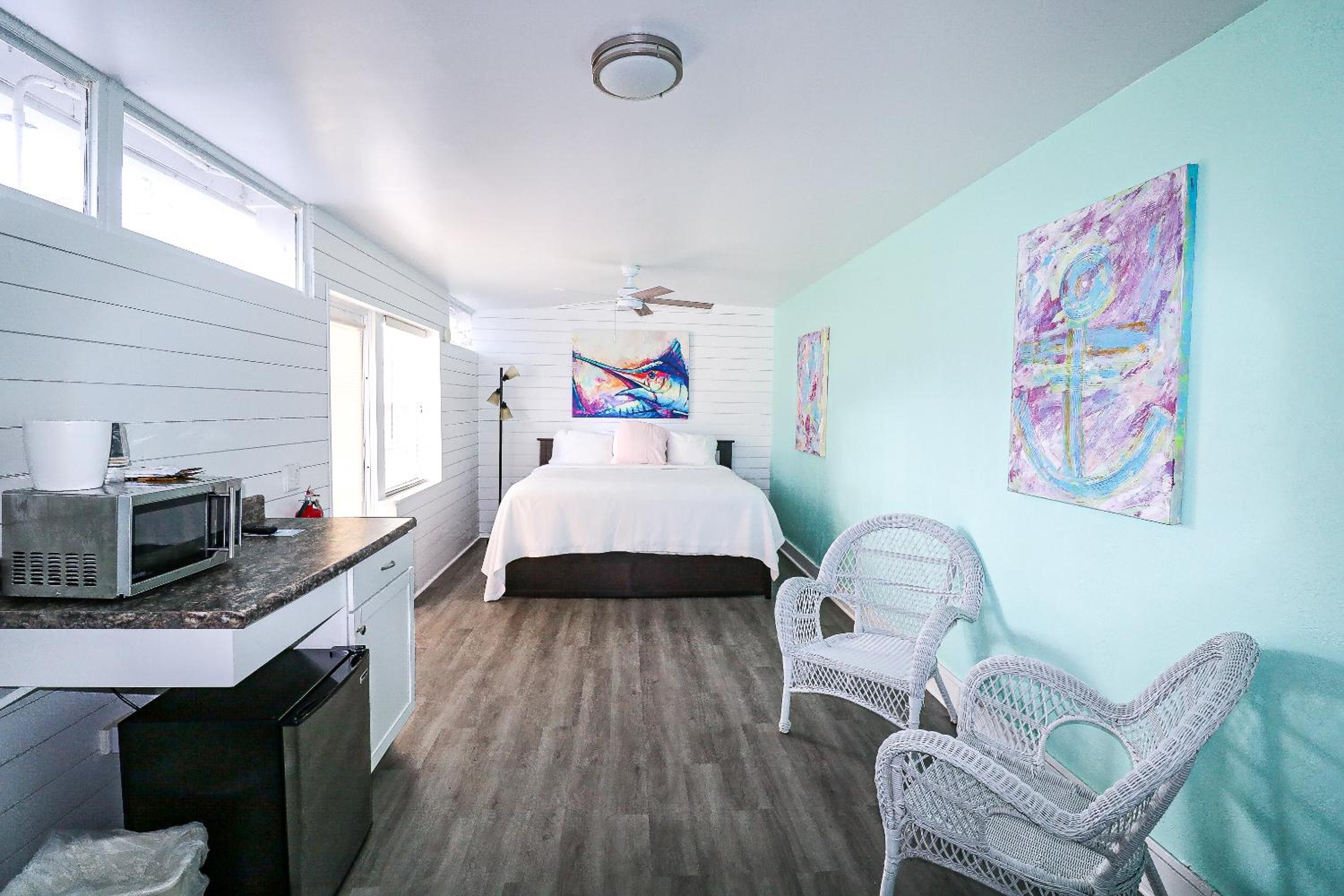 Drop Anchor Resort & Marina