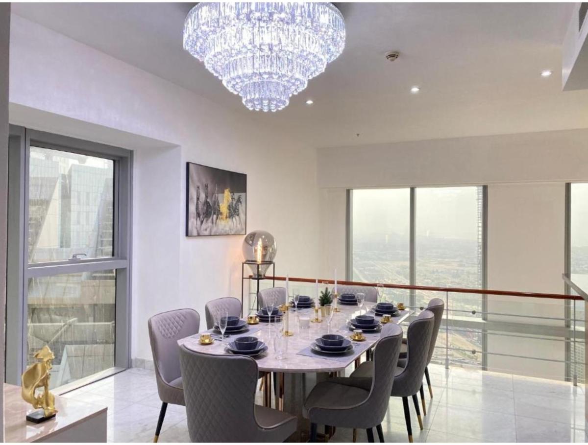 Hotel THE PENTHOUSE near Burj Khalifa and Dubai Mall - Image 1