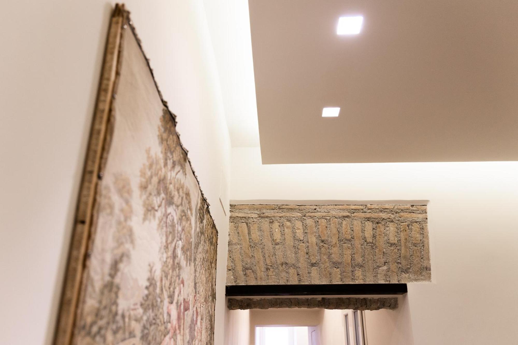 Trevi Rome Central House