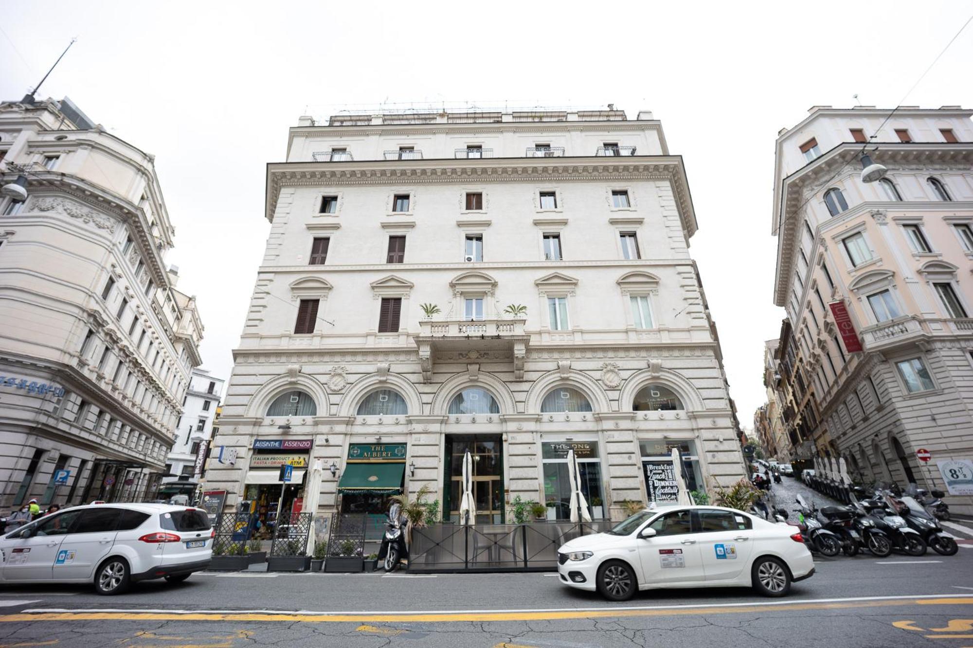 Trevi Rome Central House