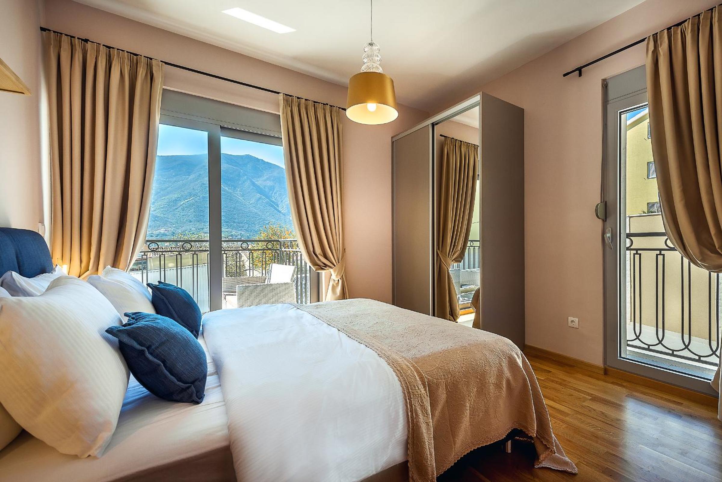 2MONTENEGRO LIMETA APARTMENTS with pool view 3