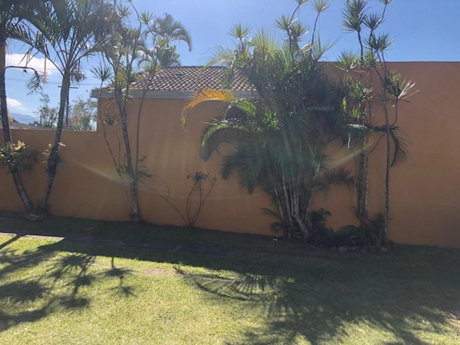 Casa pé na areia - 50 mts do mar
