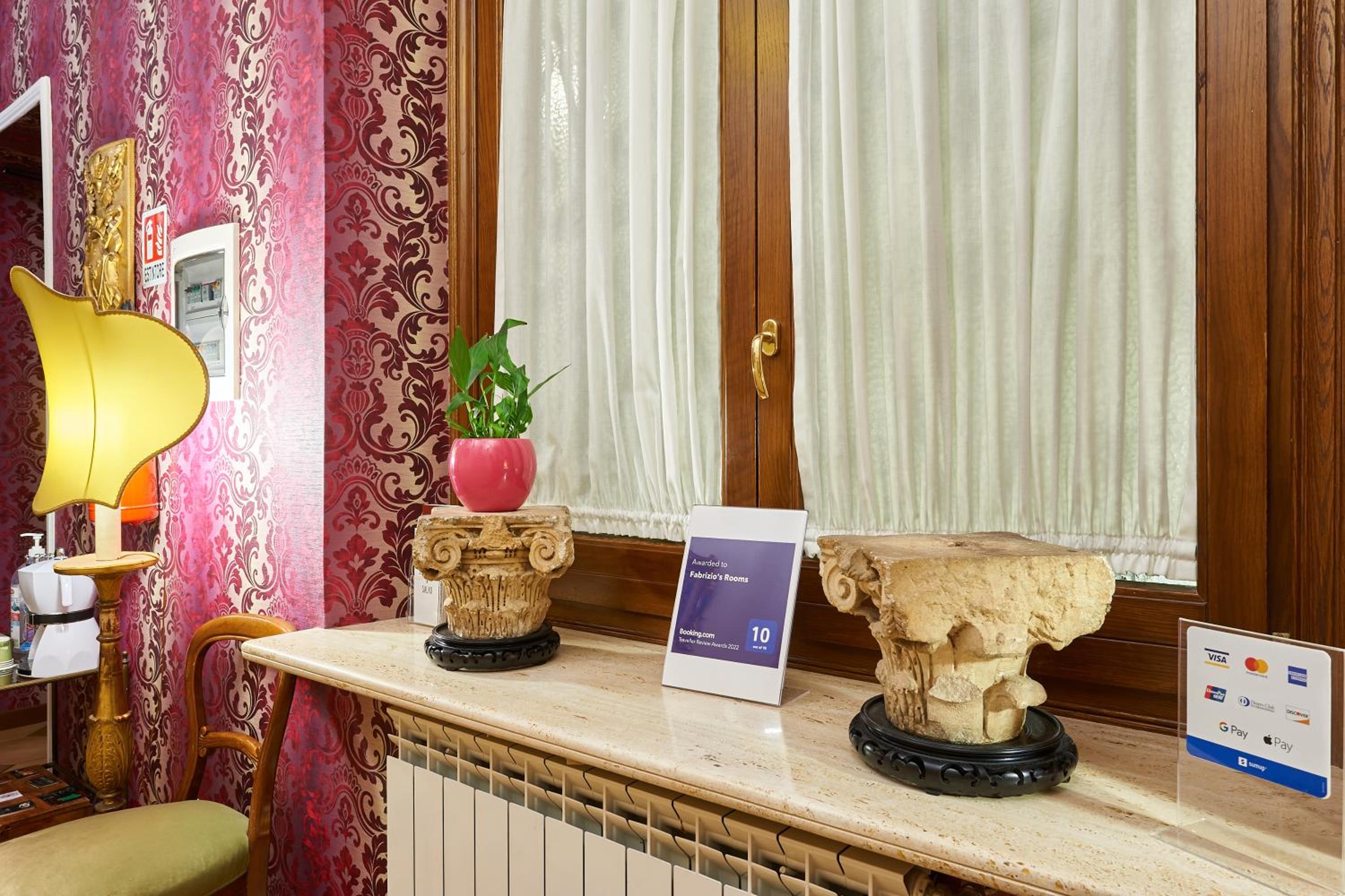 Fabrizio's Rooms