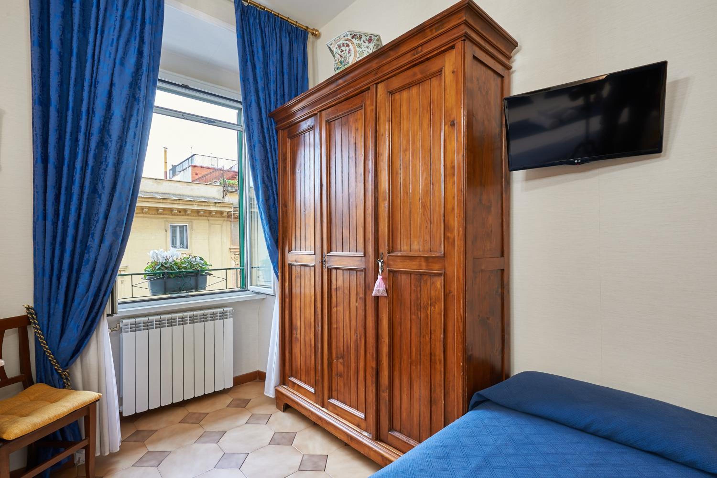 Fabrizio's Rooms