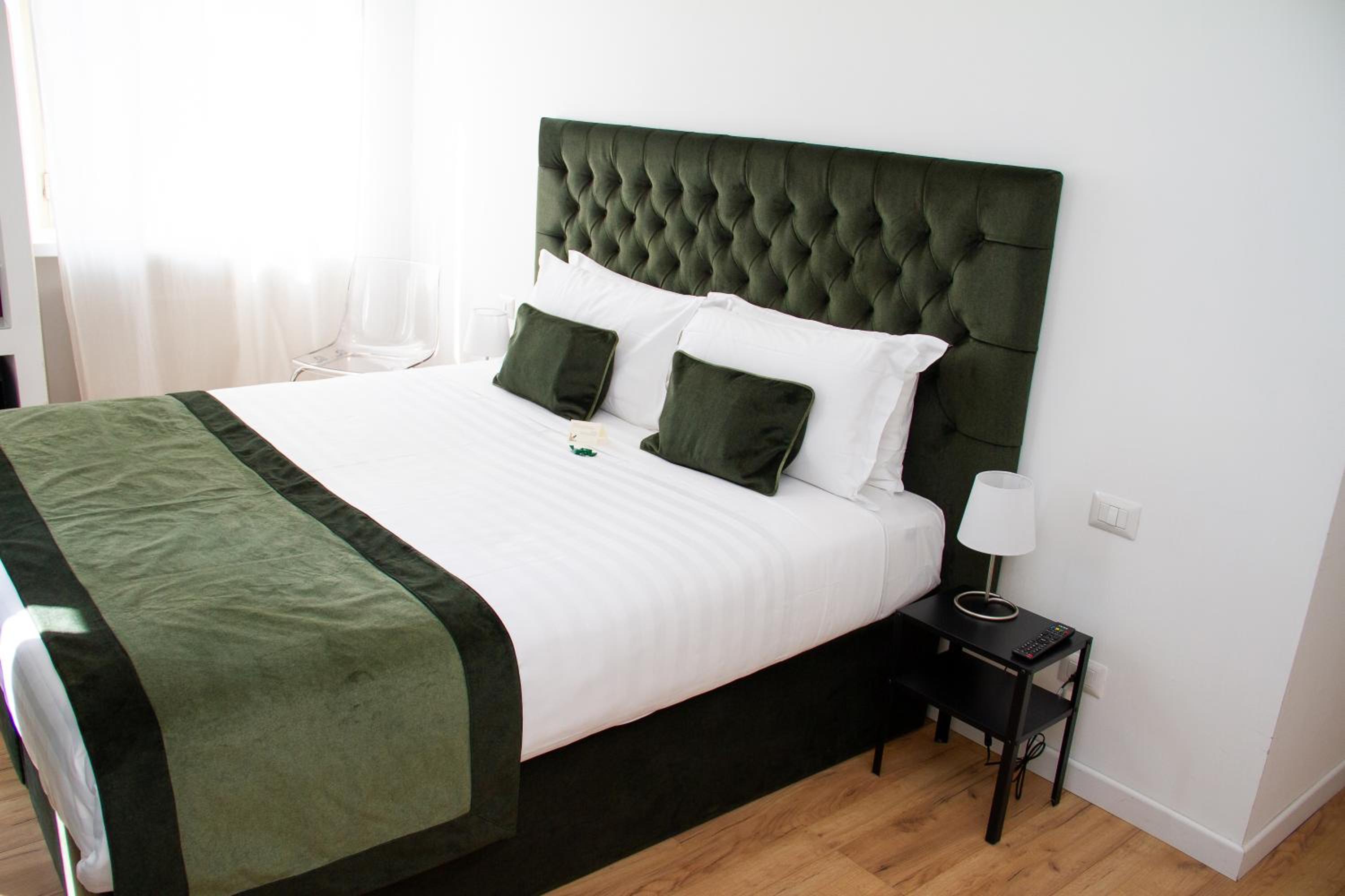Home at Rome Vatican Apartment&Rooms