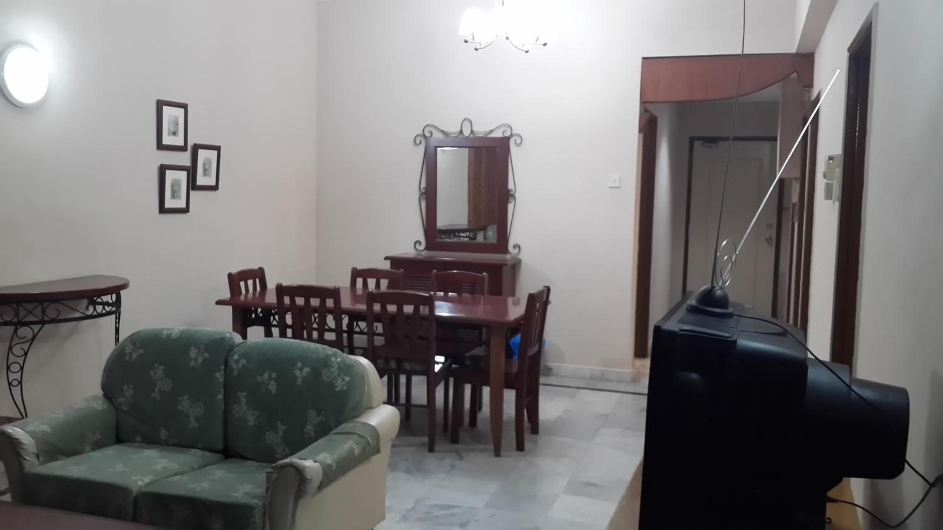 Golden City Apartment - Leisure Holiday Resorts