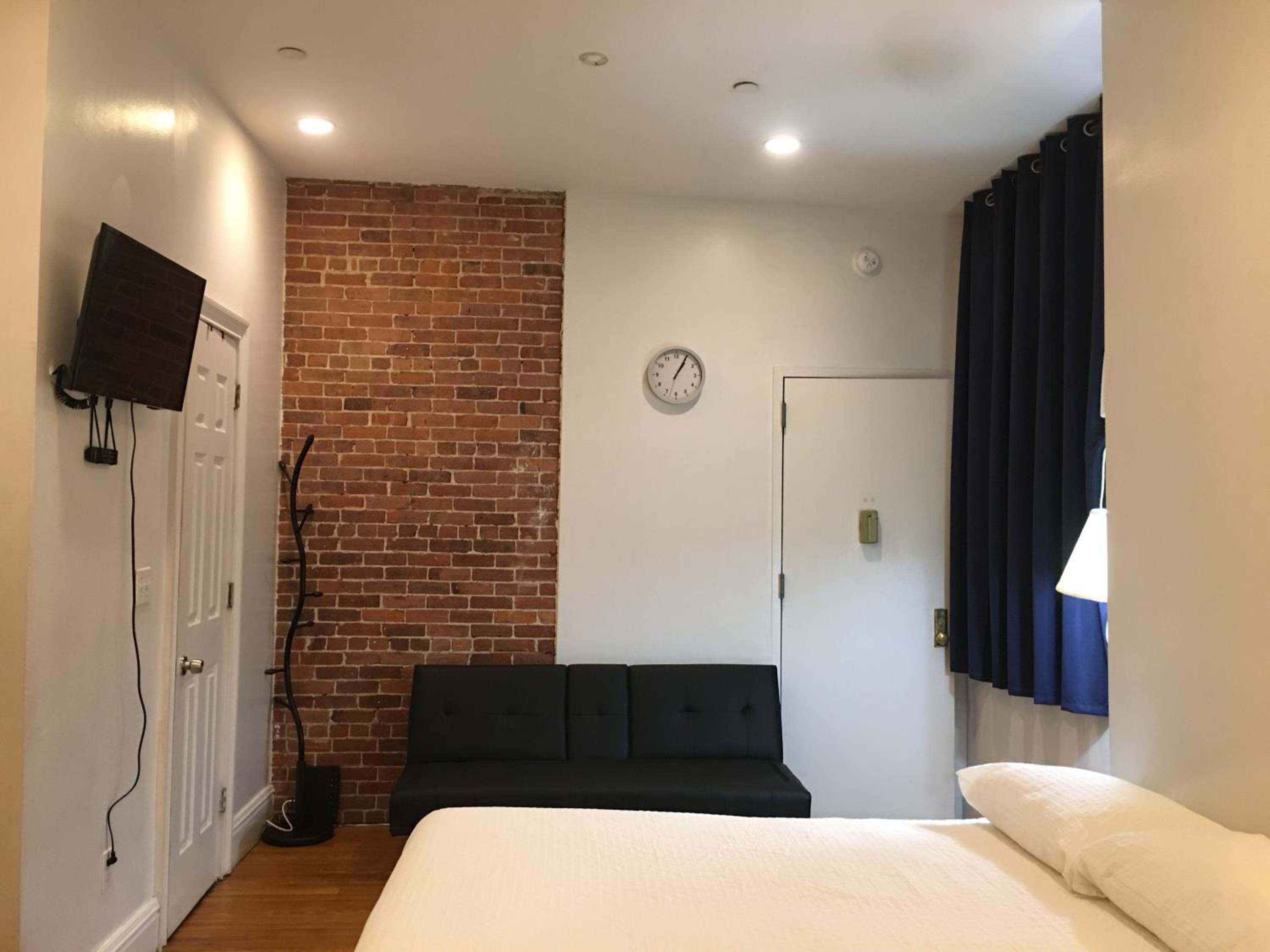 Hansem stay near Empire State Building