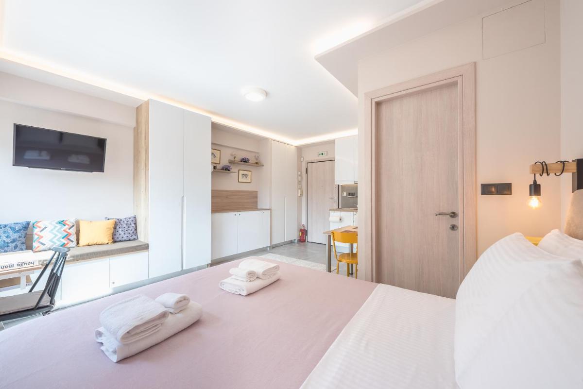 ✰Bright, Renovated, Spacious and Cozy Studio✰