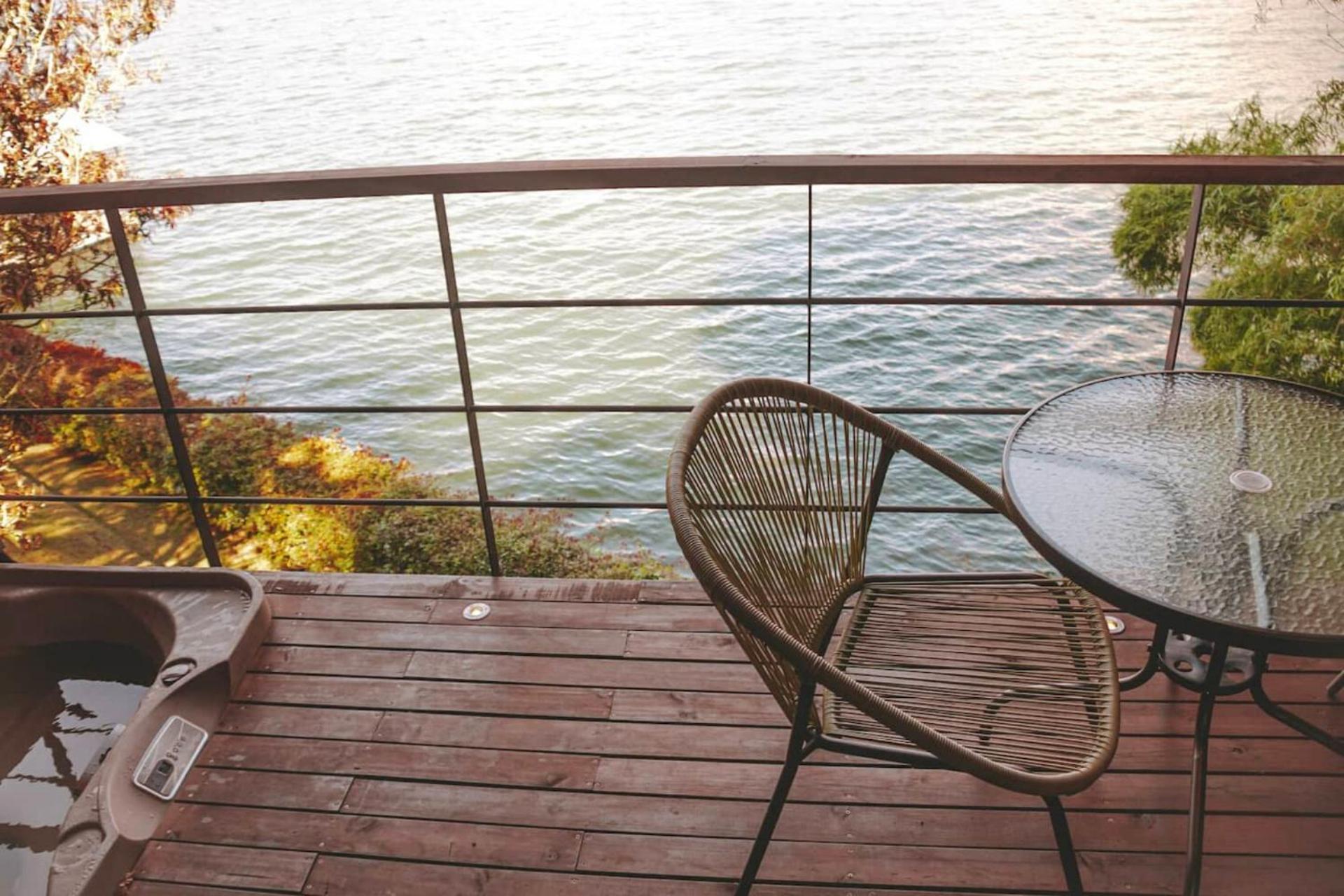 Glamping Vacacional en el Peñol con Jacuzzi Privado